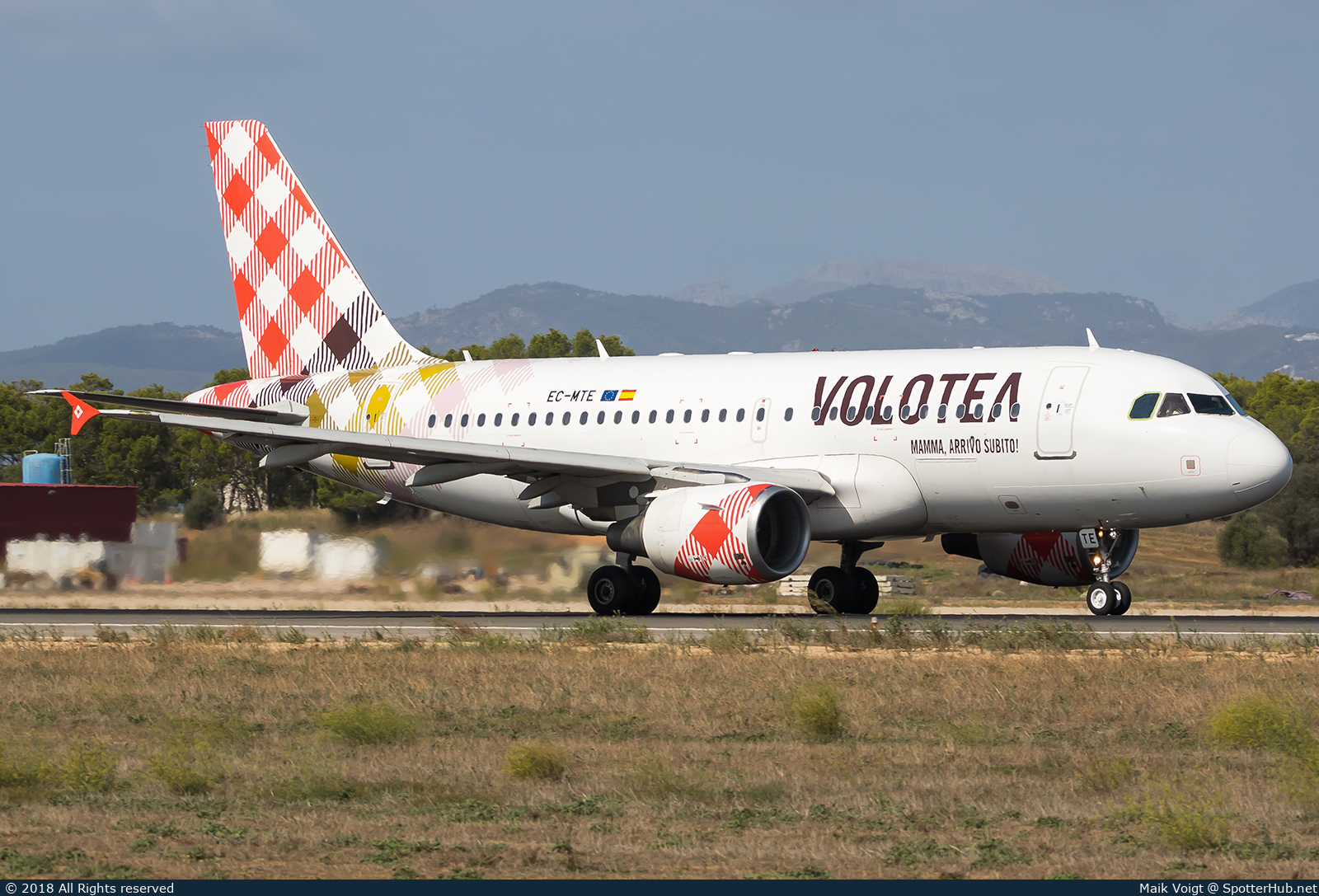 Photo of EC-MTE - Airbus A319-111 operated by Volotea