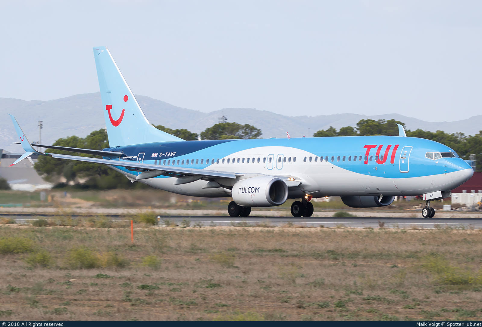 Photo of G-TAWF - Boeing 737-8K5 operated by TUI Airways