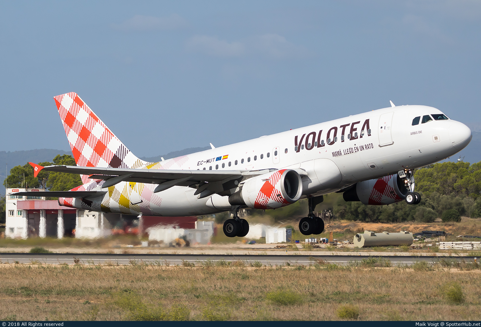 Photo of EC-MUT - Airbus A319-111 operated by Volotea