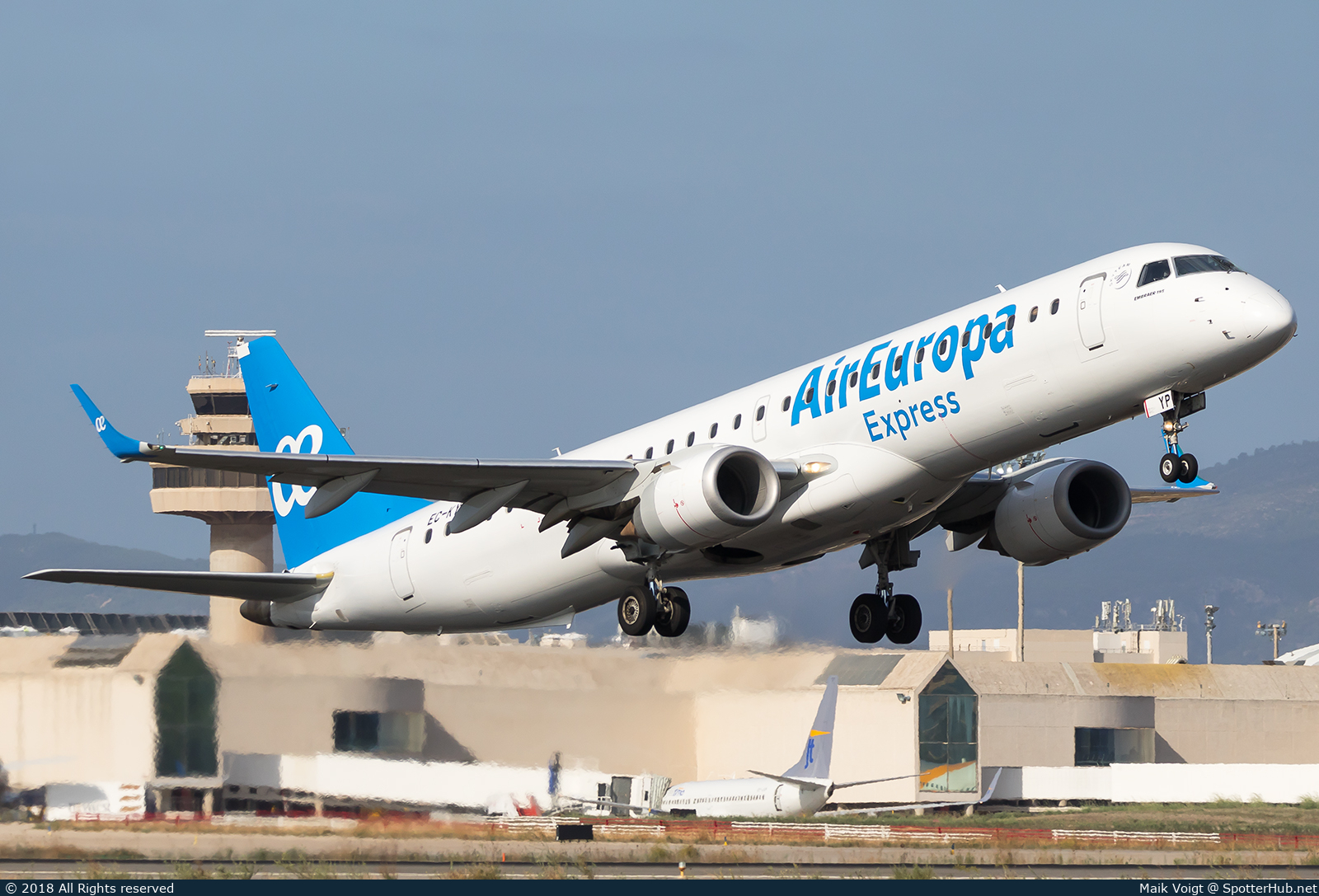 Photo of EC-KYP - Embraer ERJ-195LR operated by Air Europa Express (opb Aeronova)