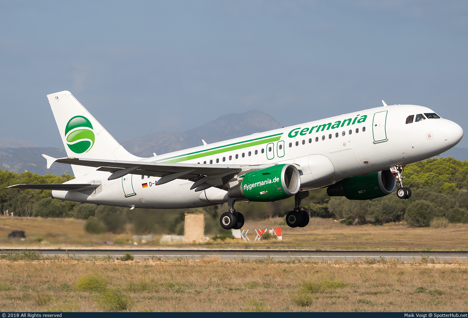 Photo of D-ASTA - Airbus A319-112 operated by Germania