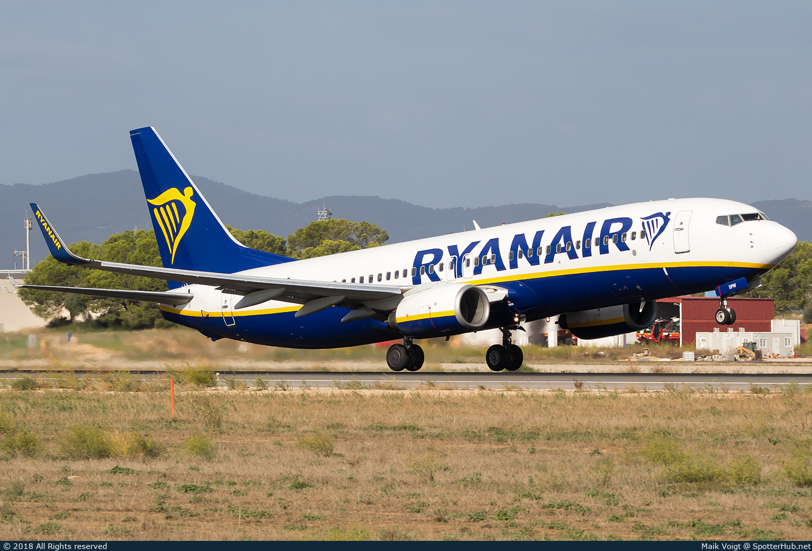 Photo of EI-DPW - Boeing 737-8AS operated by Ryanair