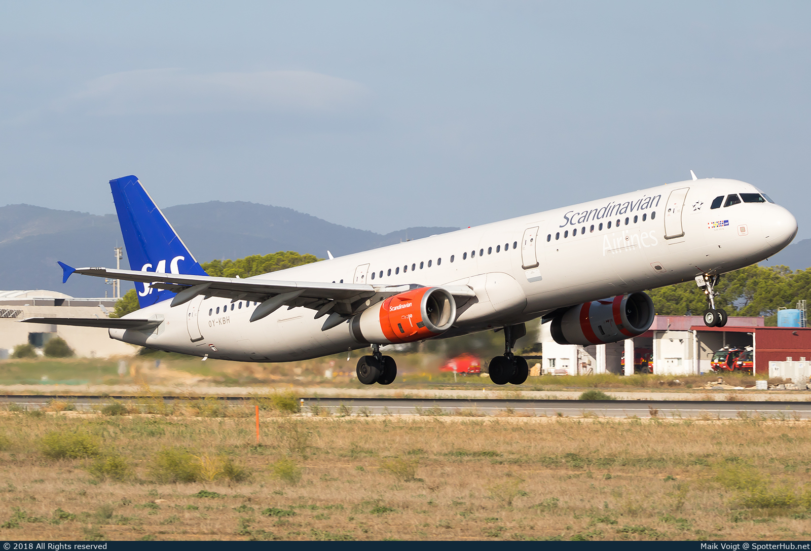 Photo of OY-KBH - Airbus A321-232 operated by SAS Scandinavian Airlines