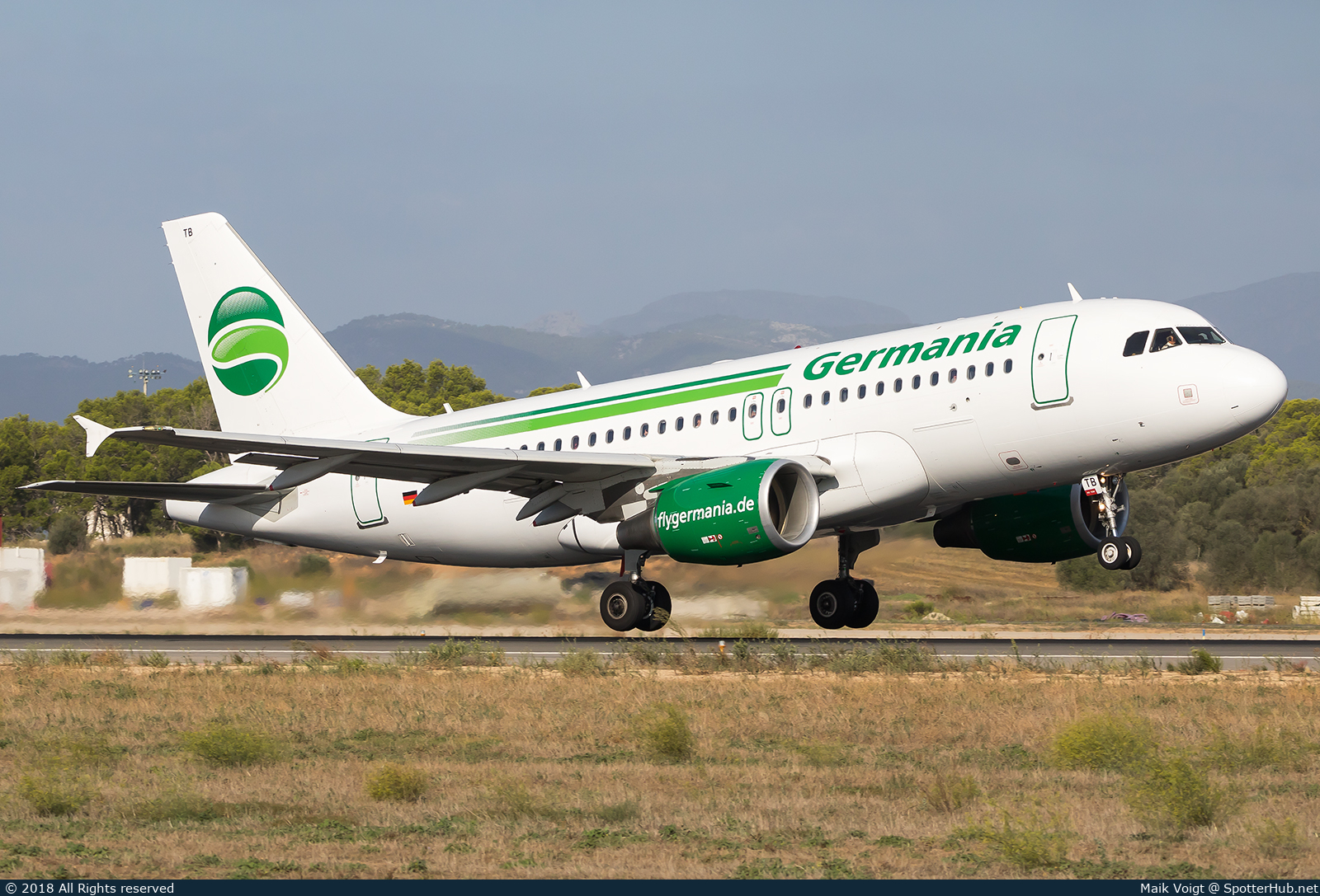 Photo of D-ASTB - Airbus A319-112 operated by Germania