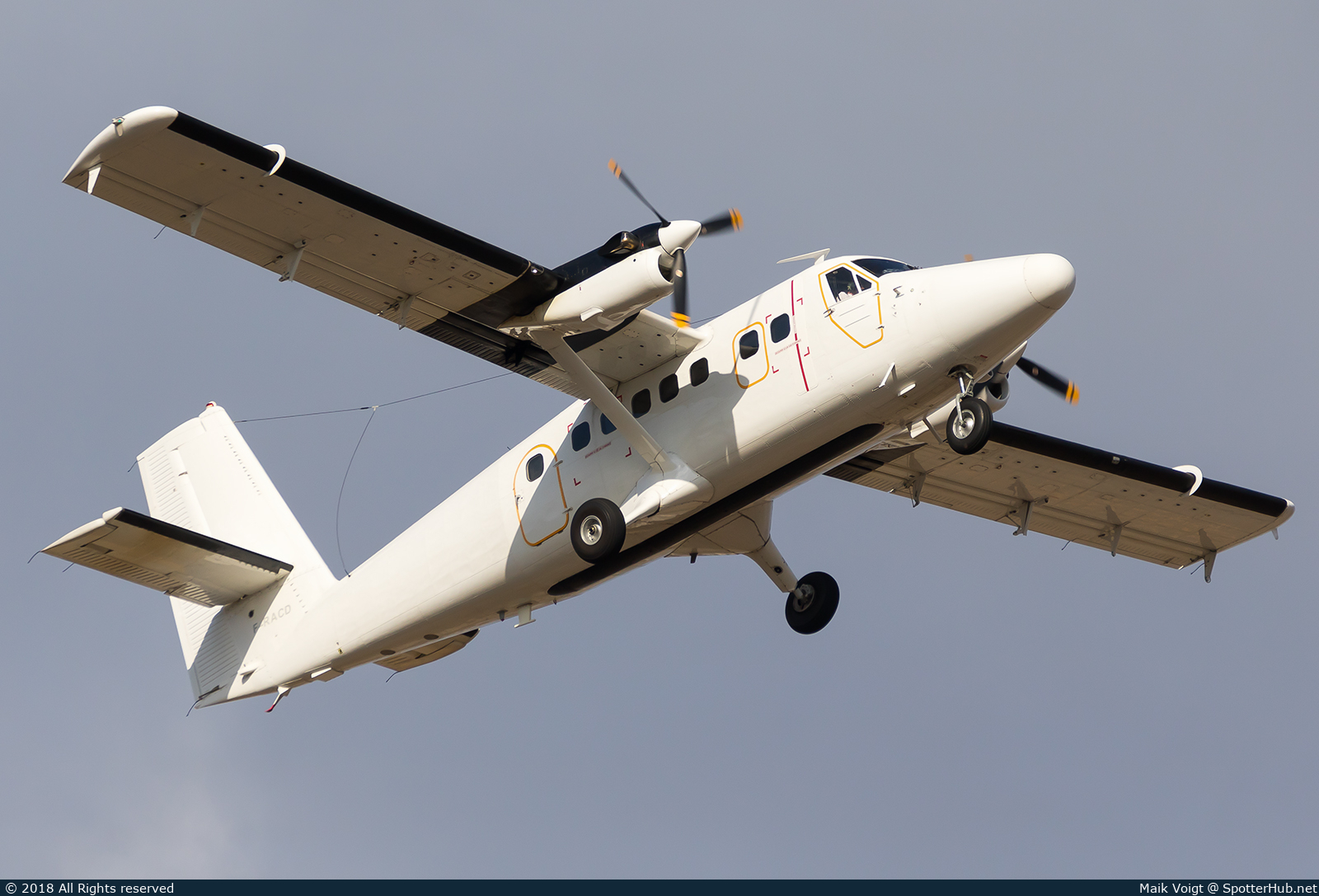 Photo of F-RACD - De Havilland Canada DHC-6-300 Twin Otter operated by French Air Force