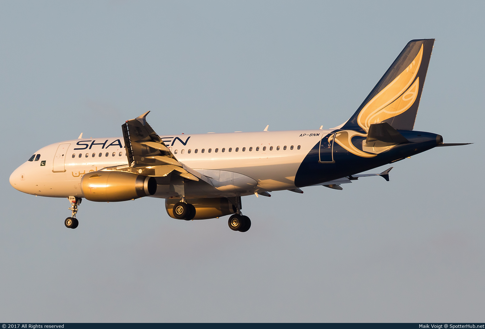 Photo of AP-BNM - Airbus A319-132 operated by Shaheen Air