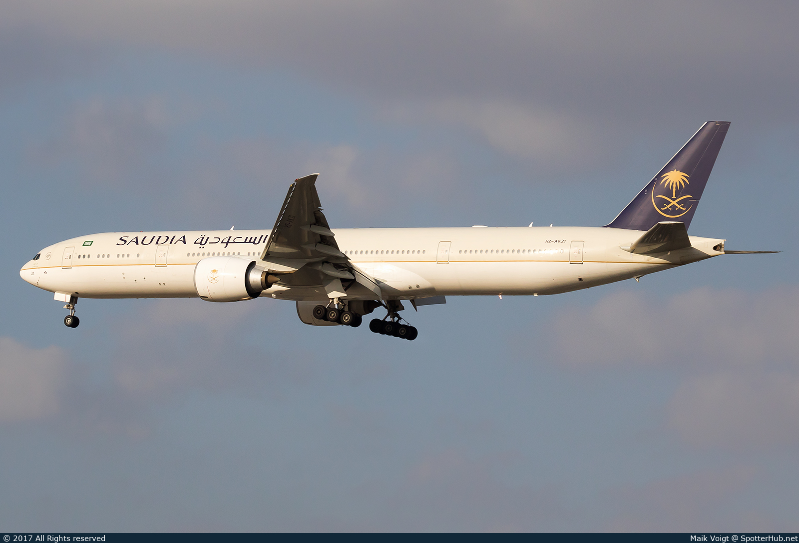 Photo of HZ-AK21 - Boeing 777-368(ER) operated by Saudia