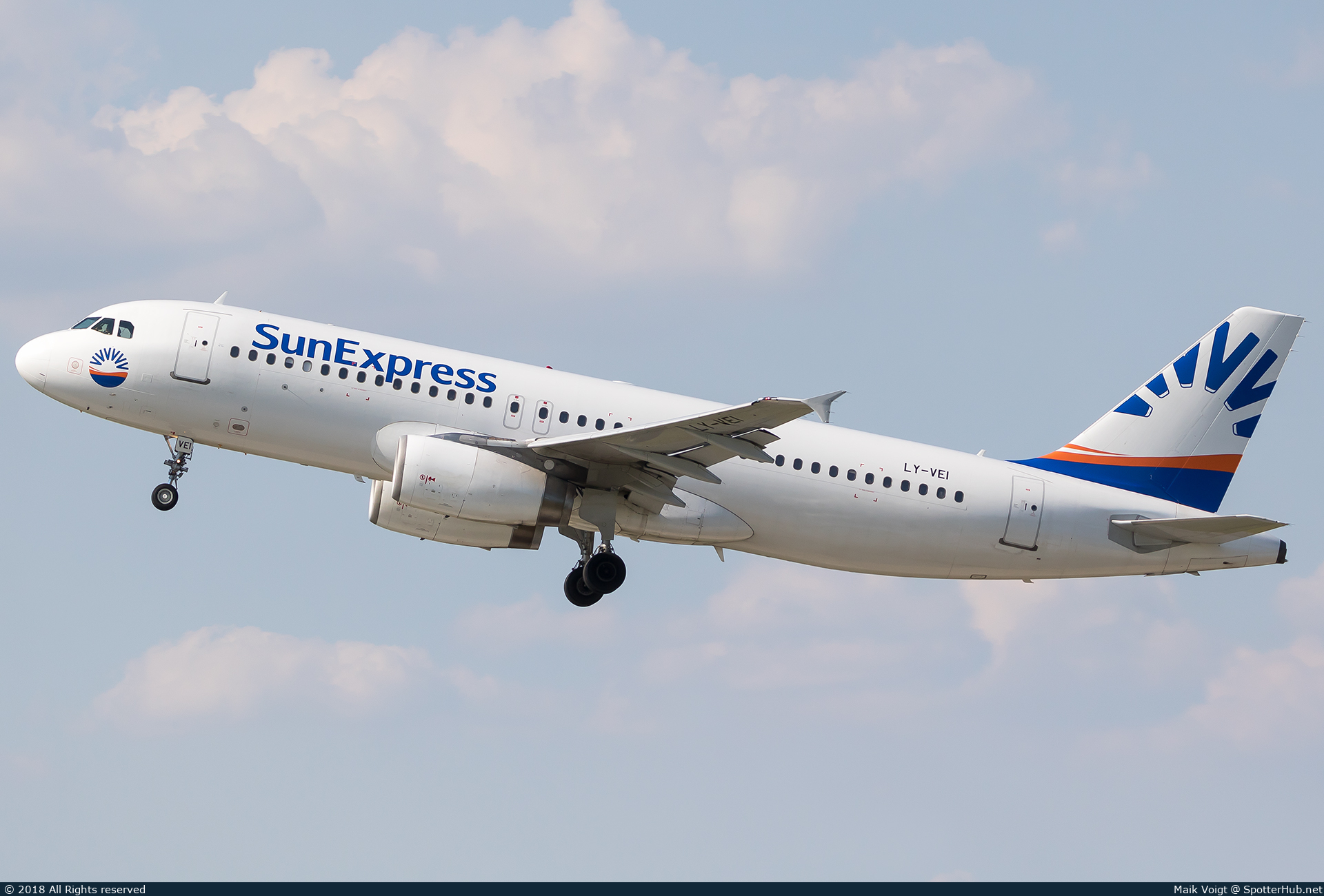 Photo of LY-VEI - Airbus A320-233 operated by SunExpress (opb Avion Express)
