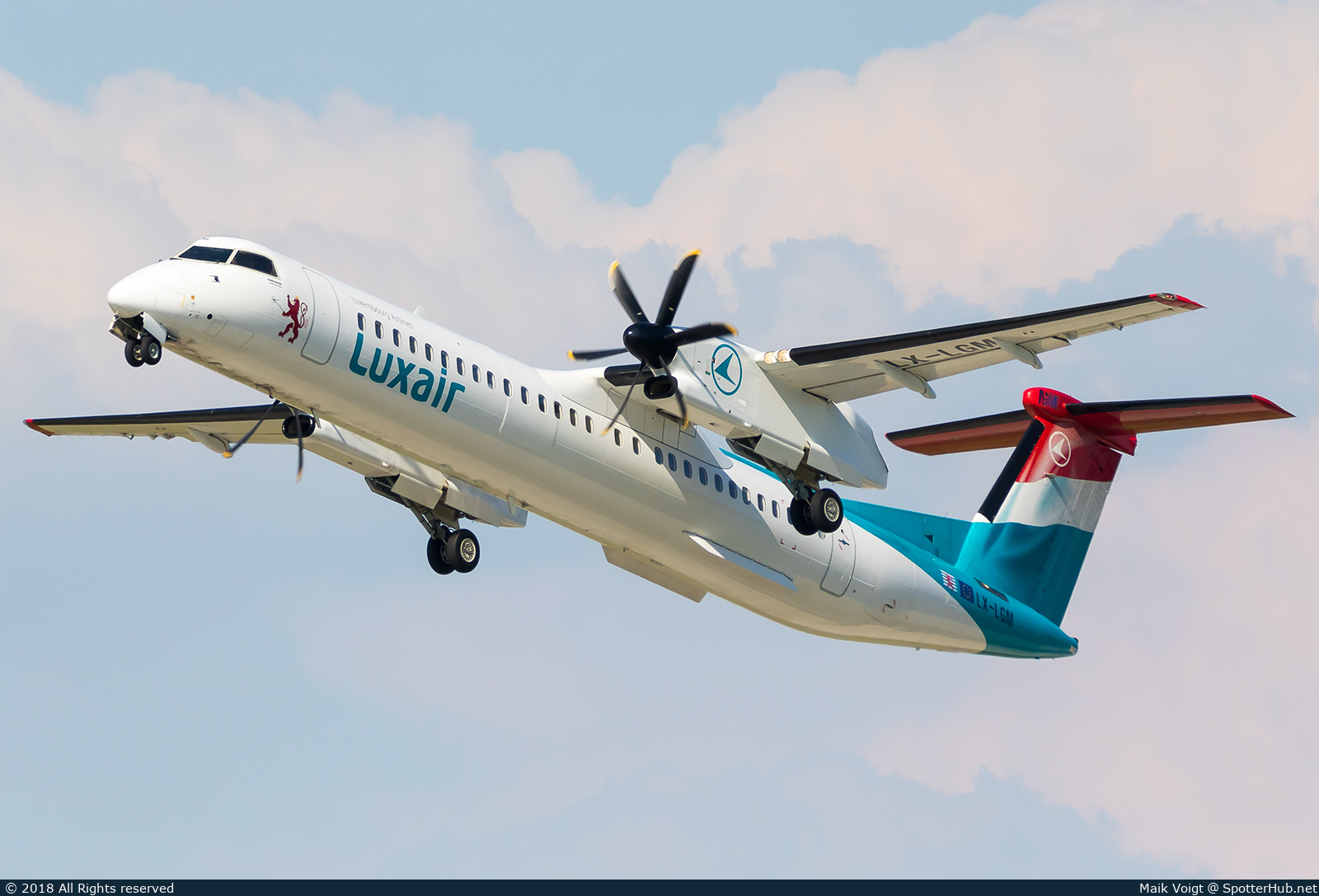 Photo of LX-LGM - Bombardier DHC-8-402 Dash 8 Q400 operated by Luxair