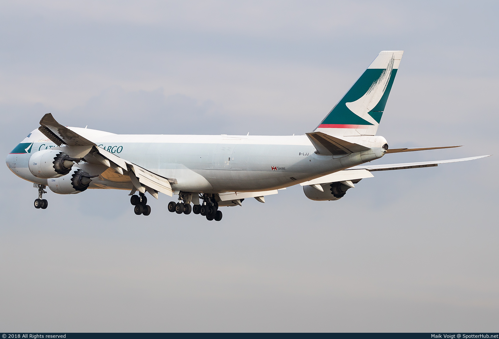 Photo of B-LJJ - Boeing 747-867F operated by Cathay Pacific Cargo