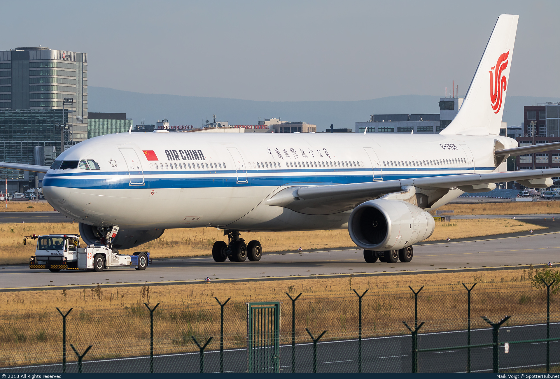 Photo of B-5958 - Airbus A330-343 operated by Air China