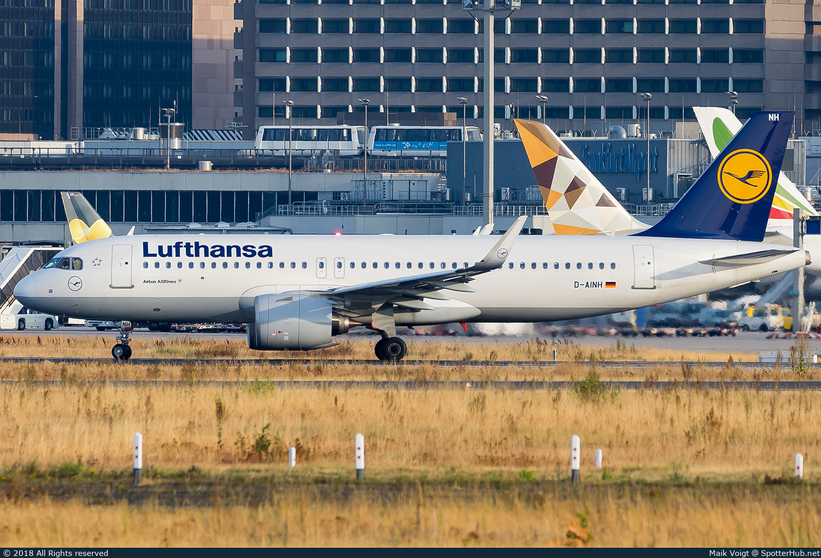 Photo of D-AINH - Airbus A320-271N operated by Lufthansa