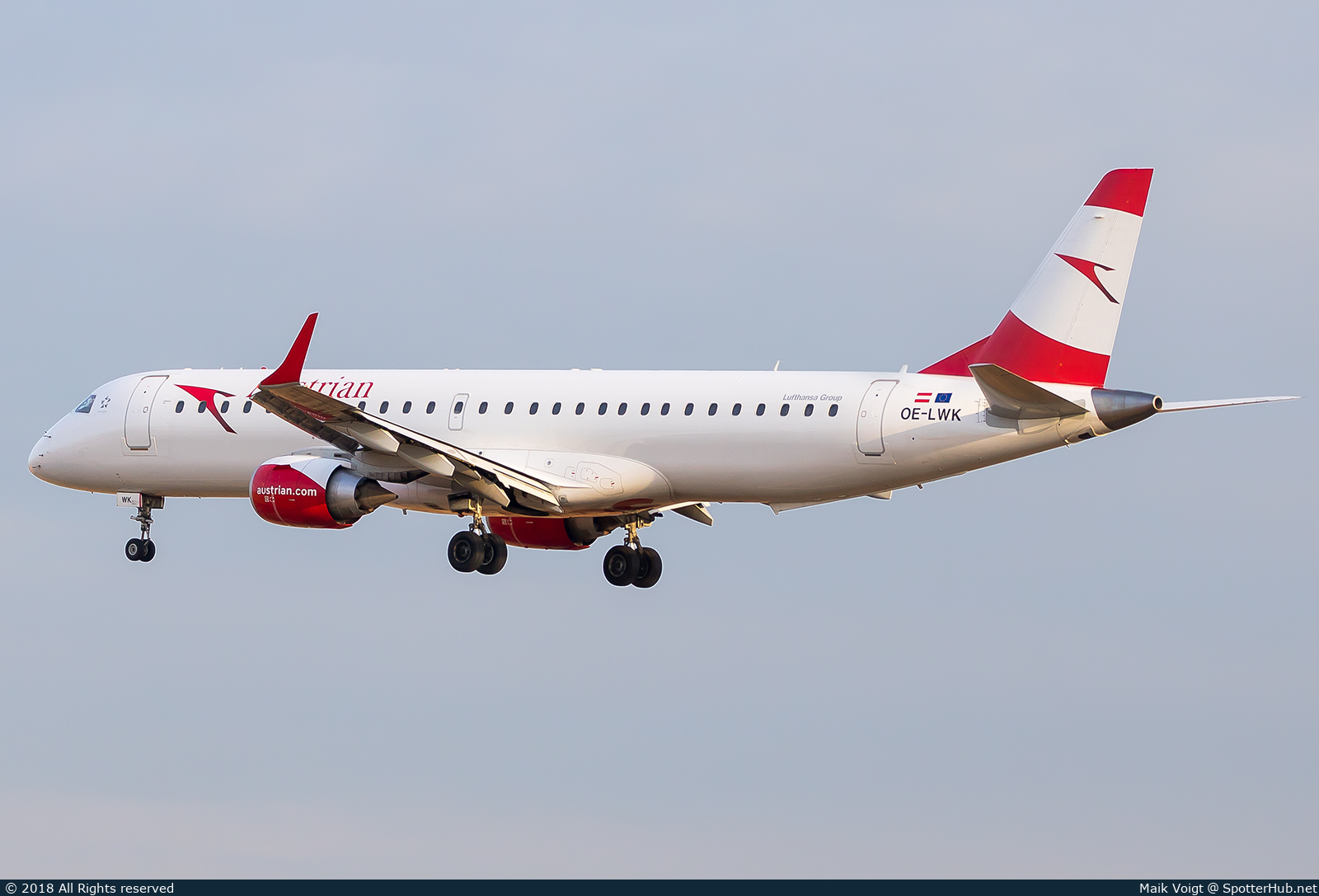 Photo of OE-LWK - Embraer ERJ-195LR operated by Austrian Airlines
