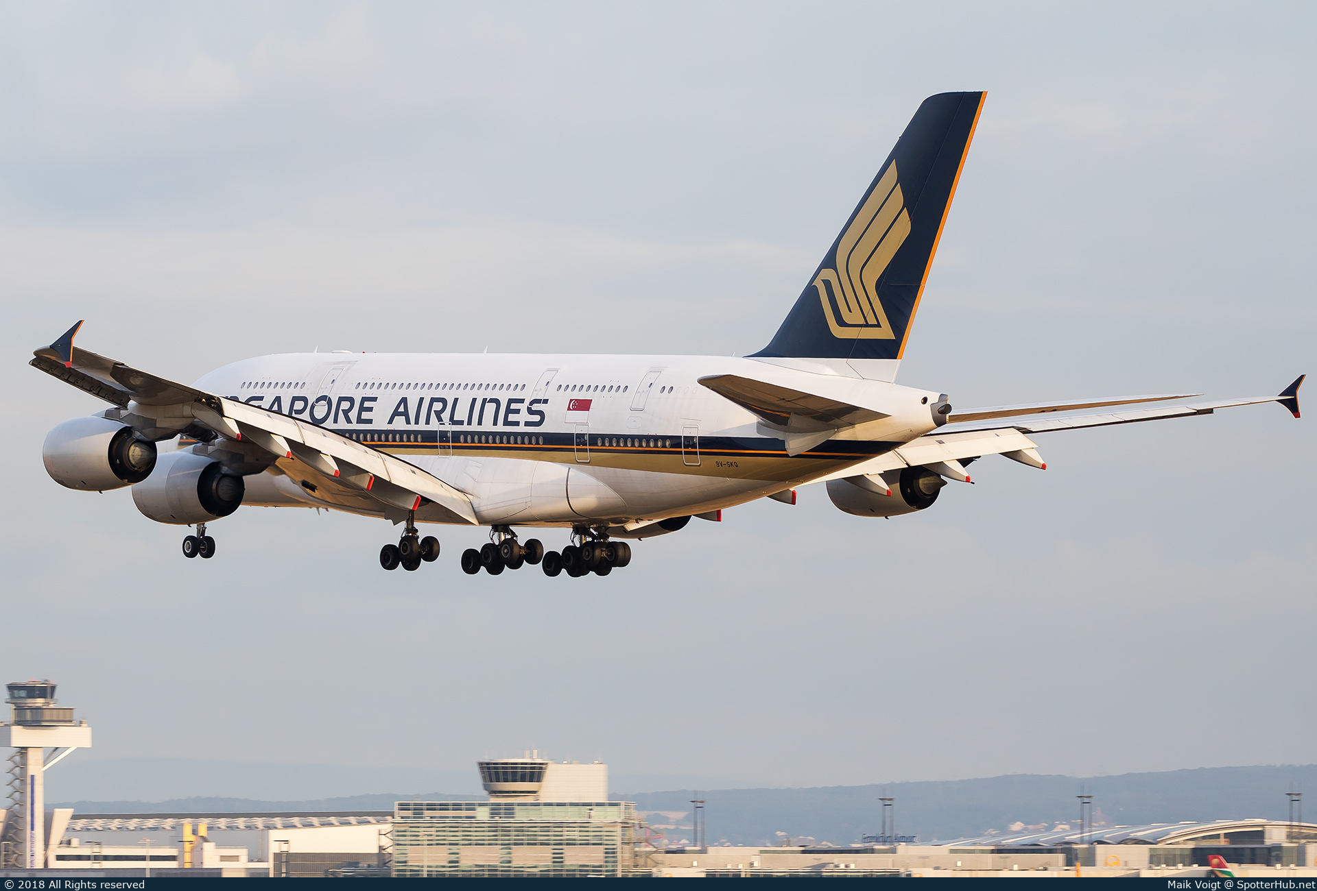 Photo of 9V-SKQ - Airbus A380-841 operated by Singapore Airlines