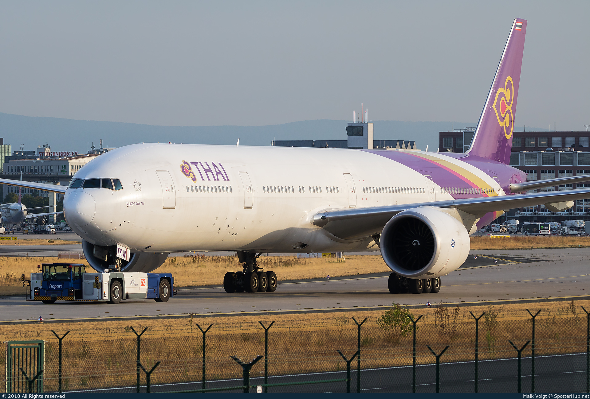 Photo of HS-TKW - Boeing 777-3D7(ER) operated by Thai Airways International