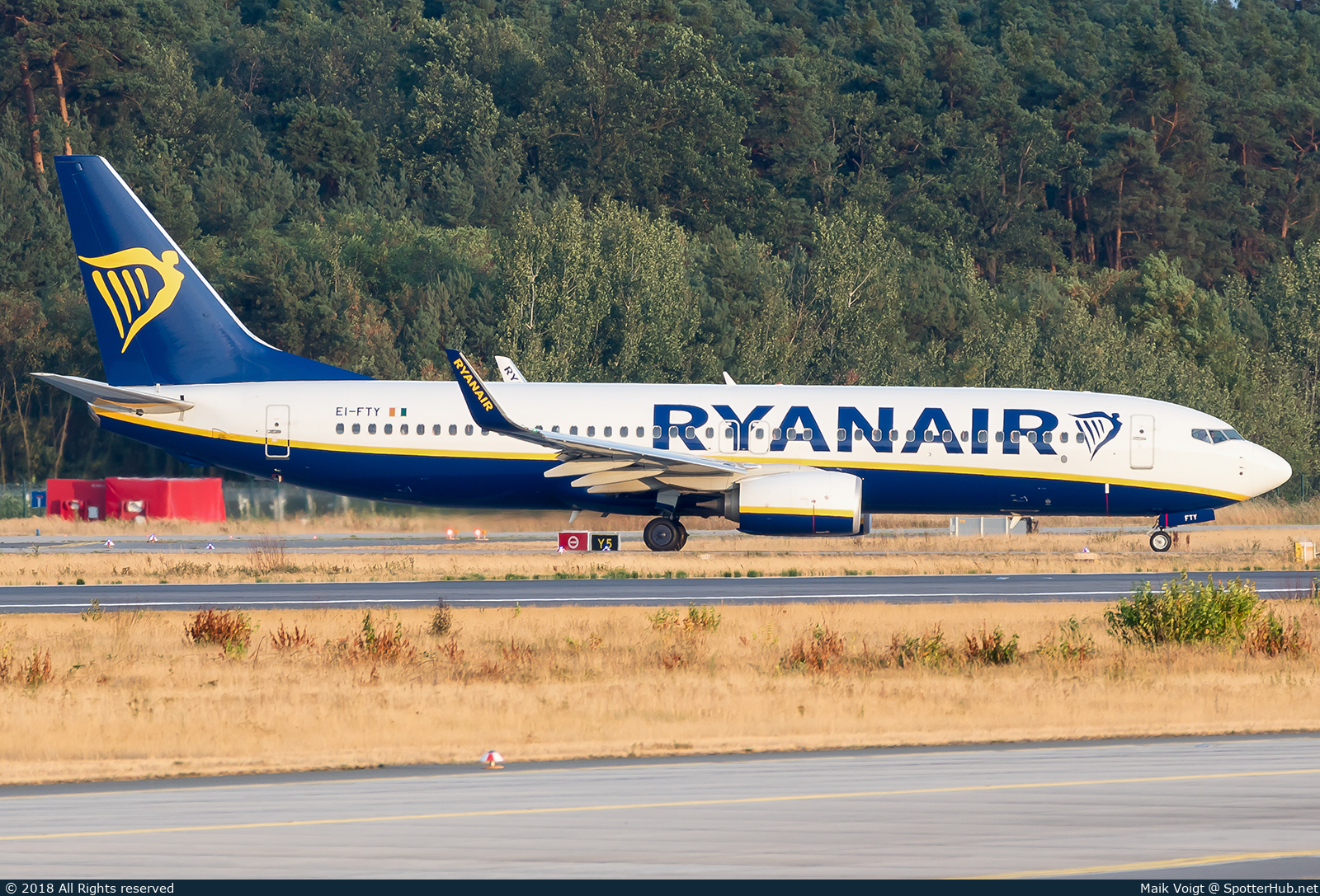 Photo of EI-FTY - Boeing 737-8AS operated by Ryanair