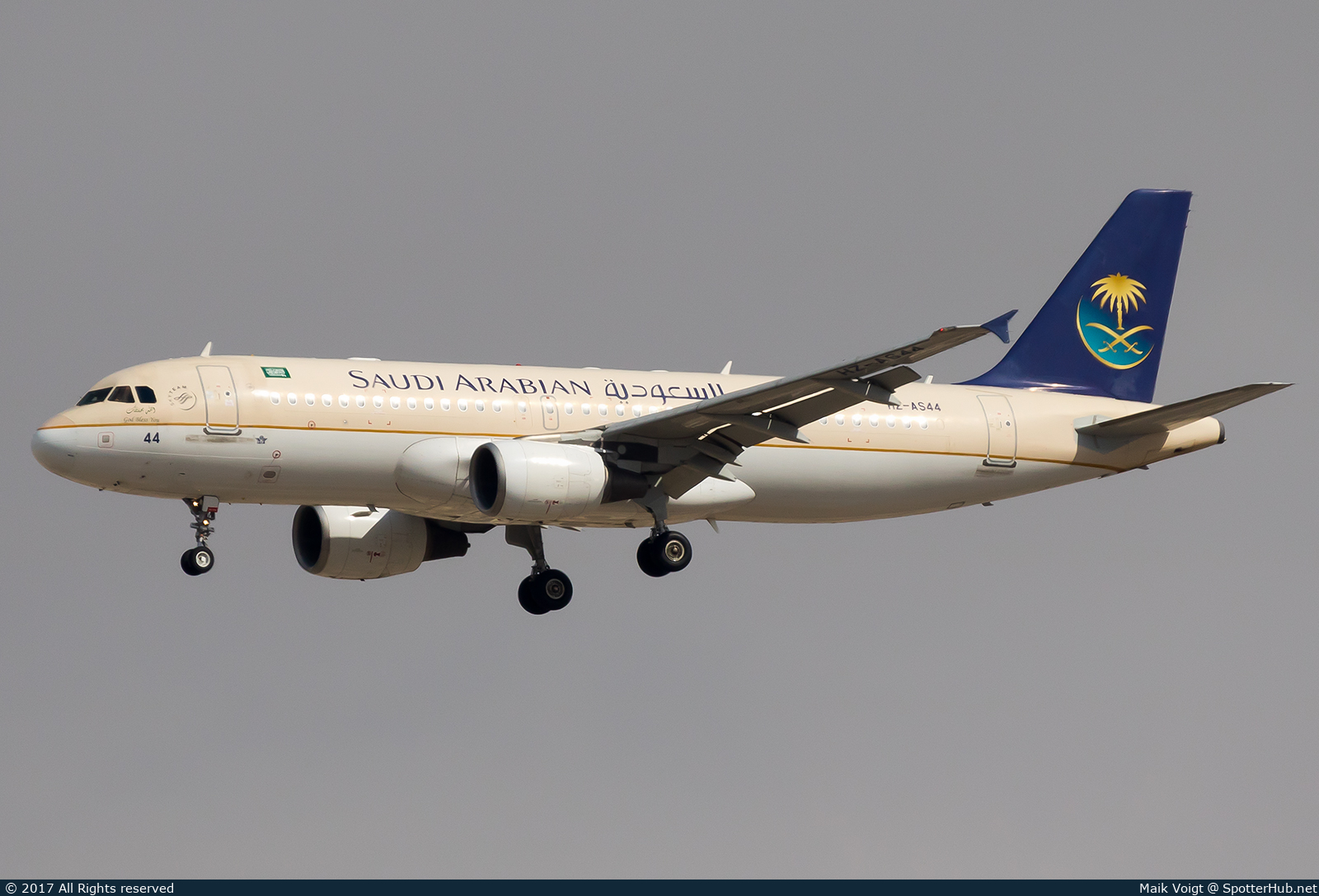 Photo of HZ-AS44 - Airbus A320-214 operated by Saudi Arabian Airlines