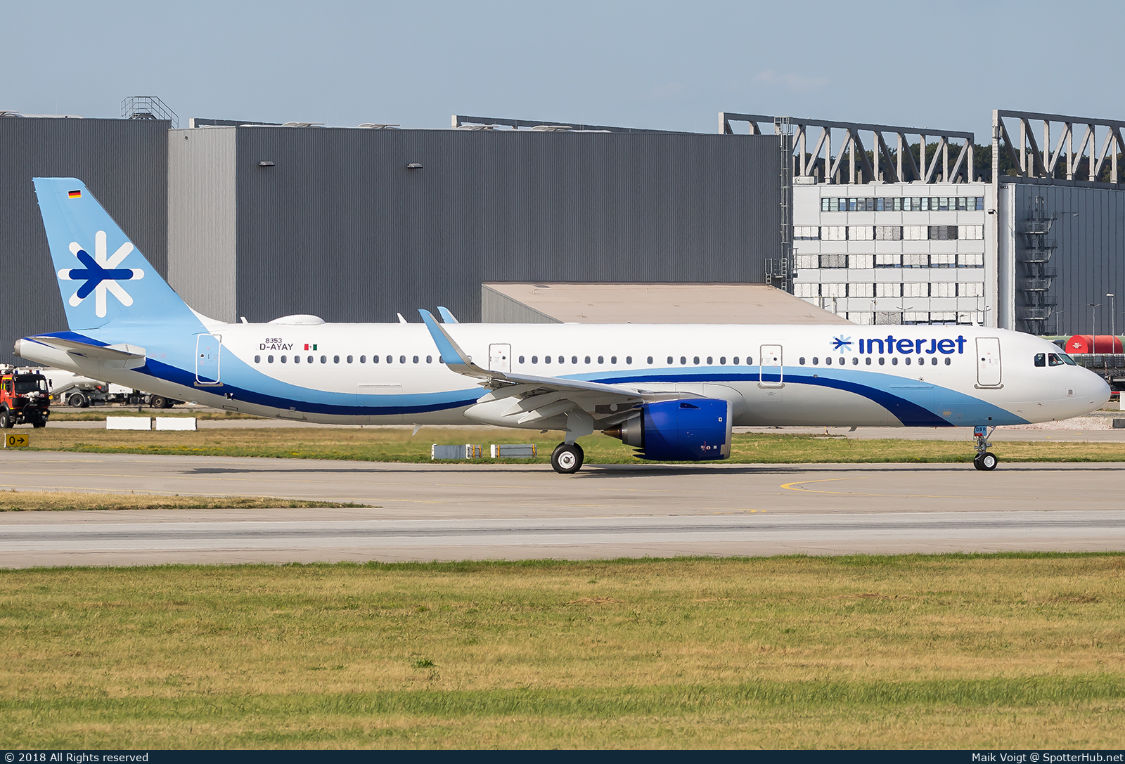 Photo of D-AYAY - Airbus A321-251N operated by Interjet