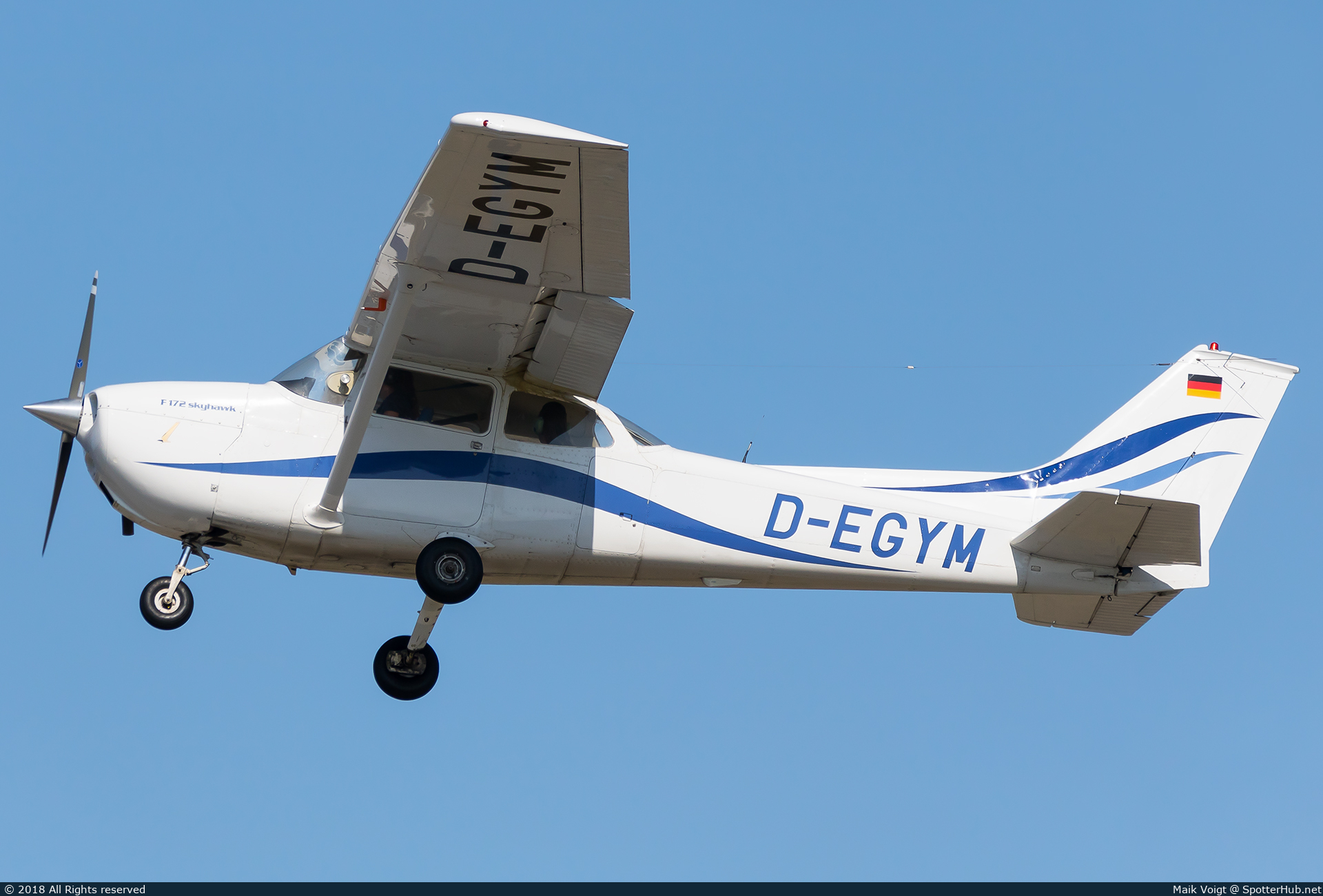 Photo of D-EGYM - Reims-Cessna F172M Skyhawk operated by AIRBUS Motorfluggruppe