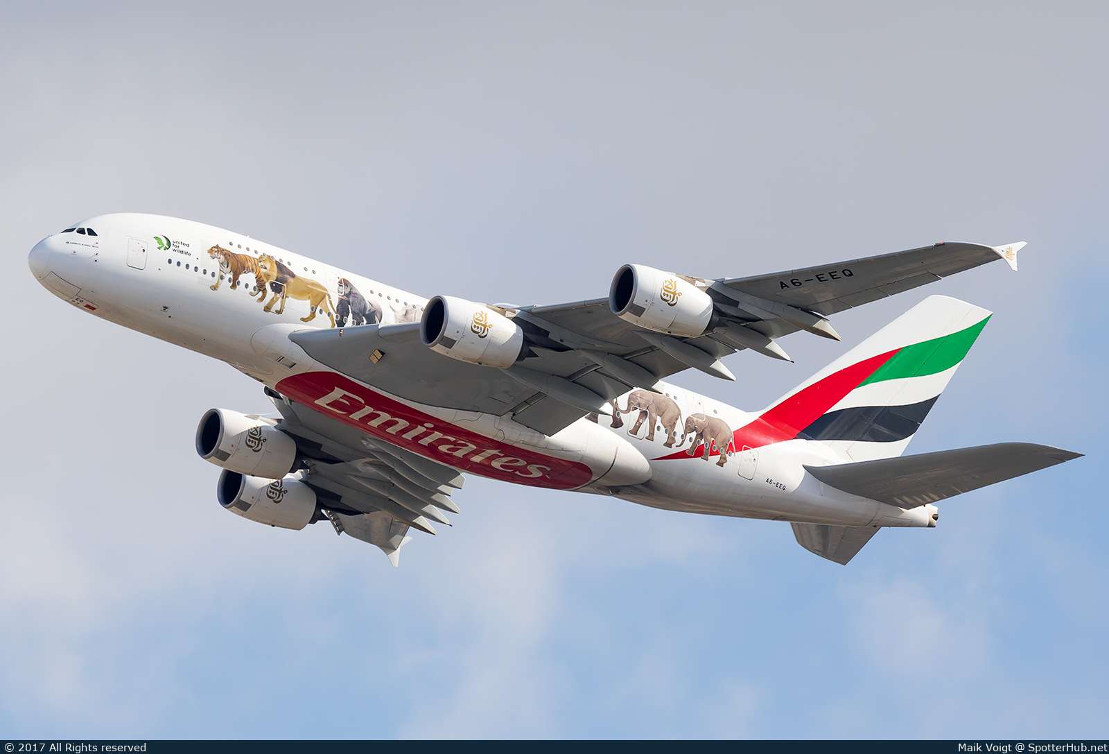 Photo of A6-EEQ - Airbus A380-861 operated by Emirates