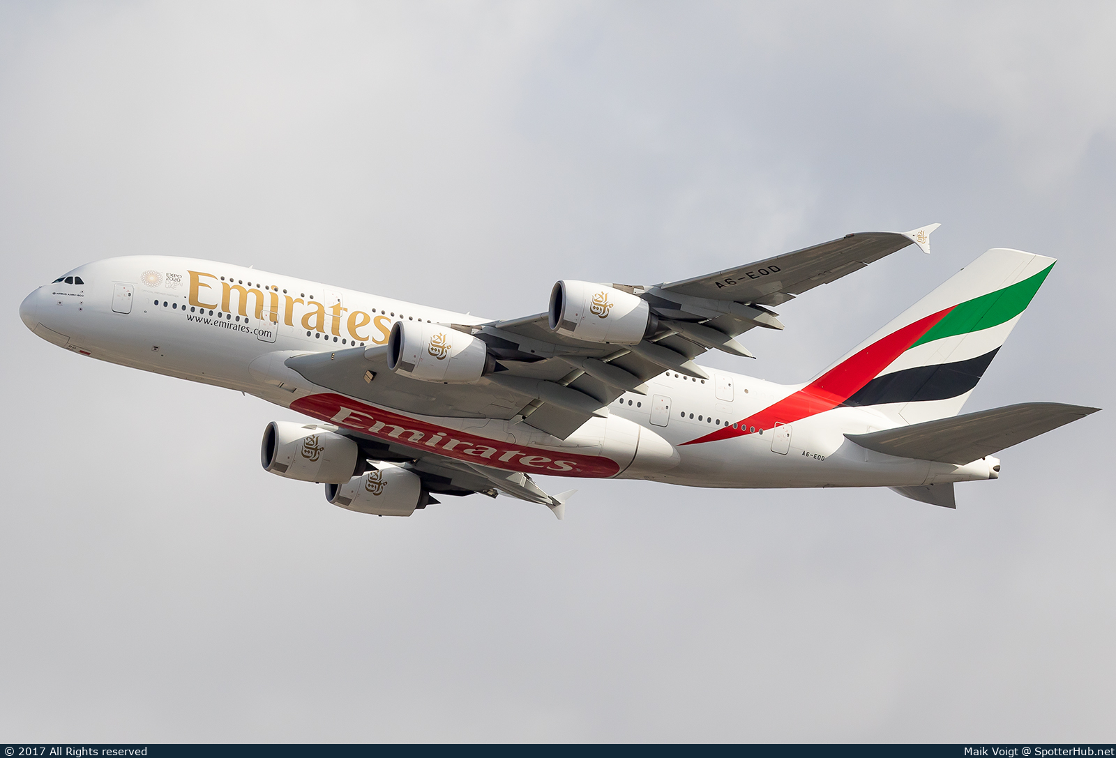 Photo of A6-EOD - Airbus A380-861 operated by Emirates