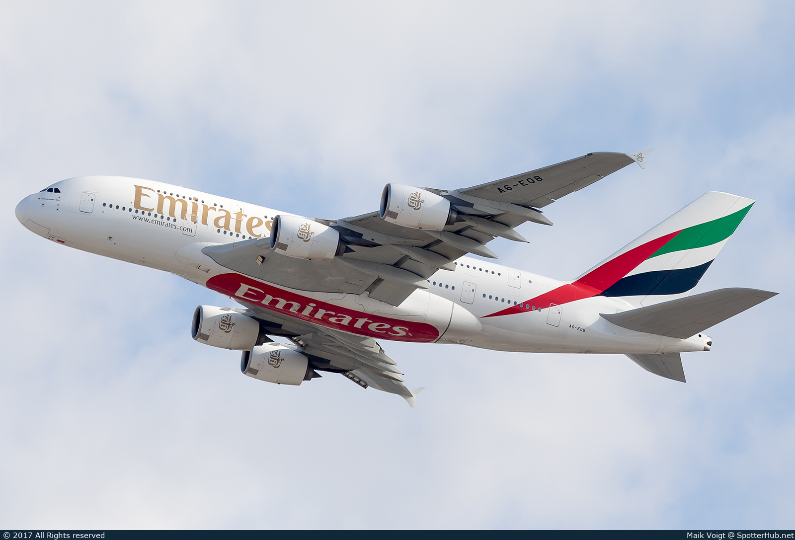 Photo of A6-EOB - Airbus A380-861 operated by Emirates