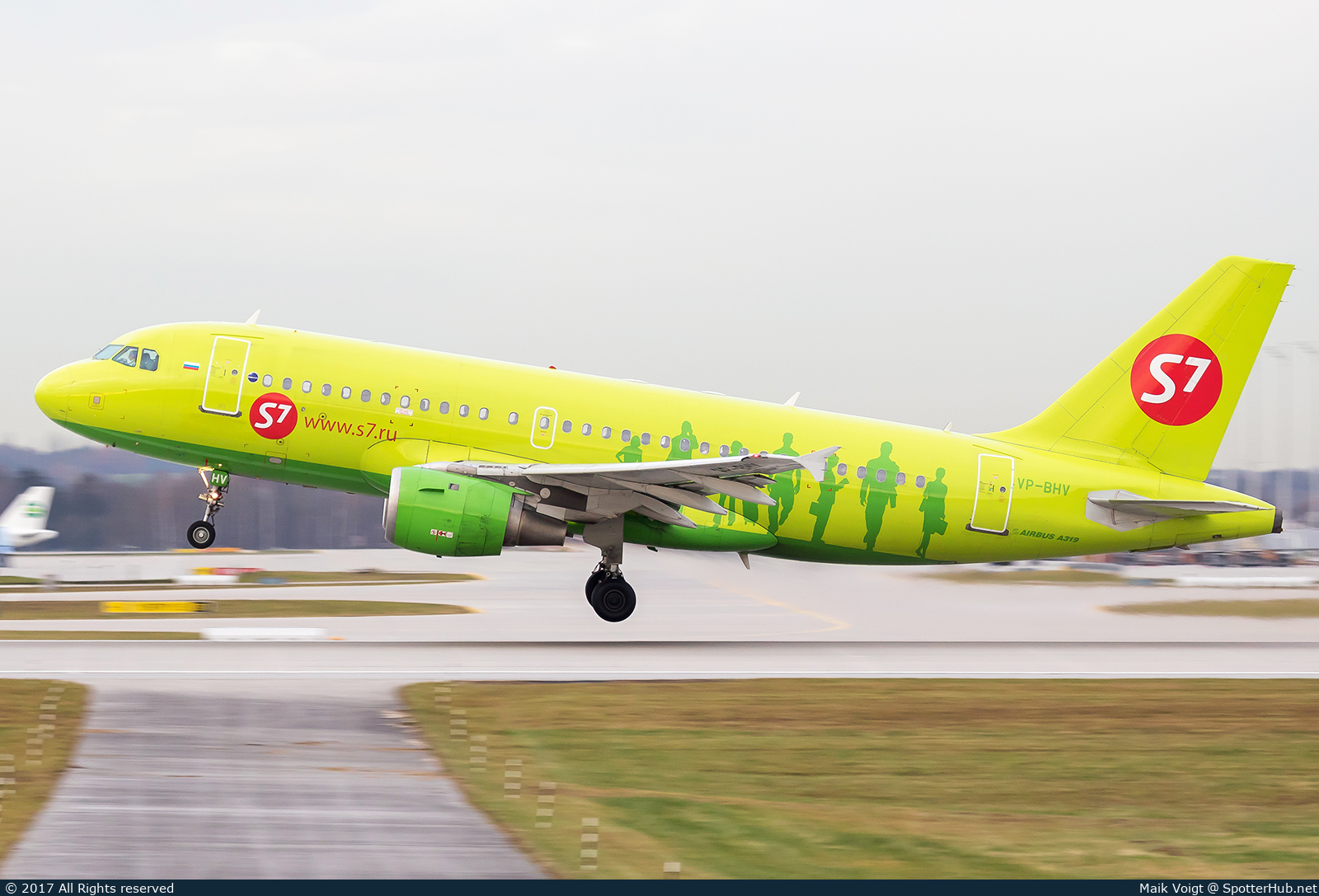 Photo of VP-BHV - Airbus A319-114 operated by S7 Airlines