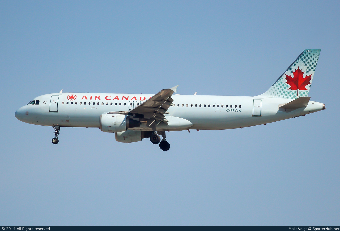Photo of C-FFWN - Airbus A320-211 operated by Air Canada