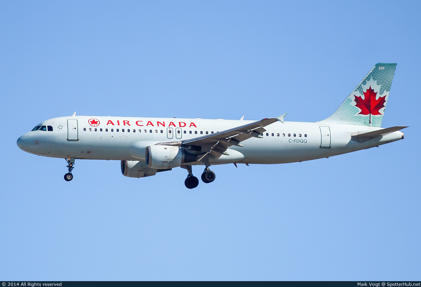 Photo of C-FDQQ - Airbus A320-211 operated by Air Canada