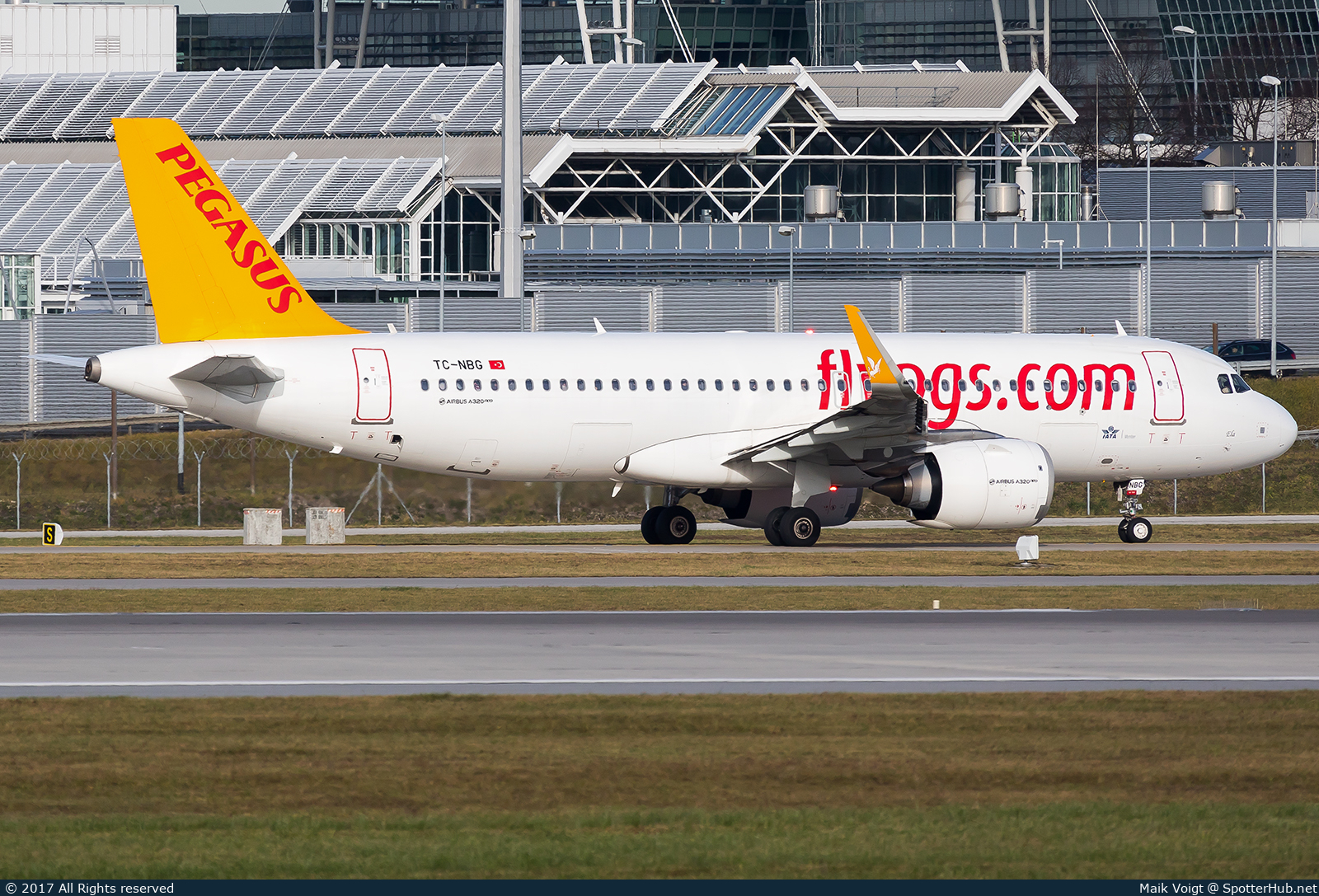 Photo of TC-NBG - Airbus A320-251N operated by Pegasus Airlines