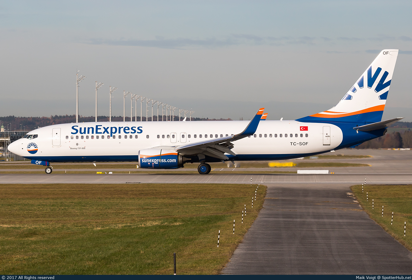 Photo of TC-SOF - Boeing 737-8HC operated by SunExpress