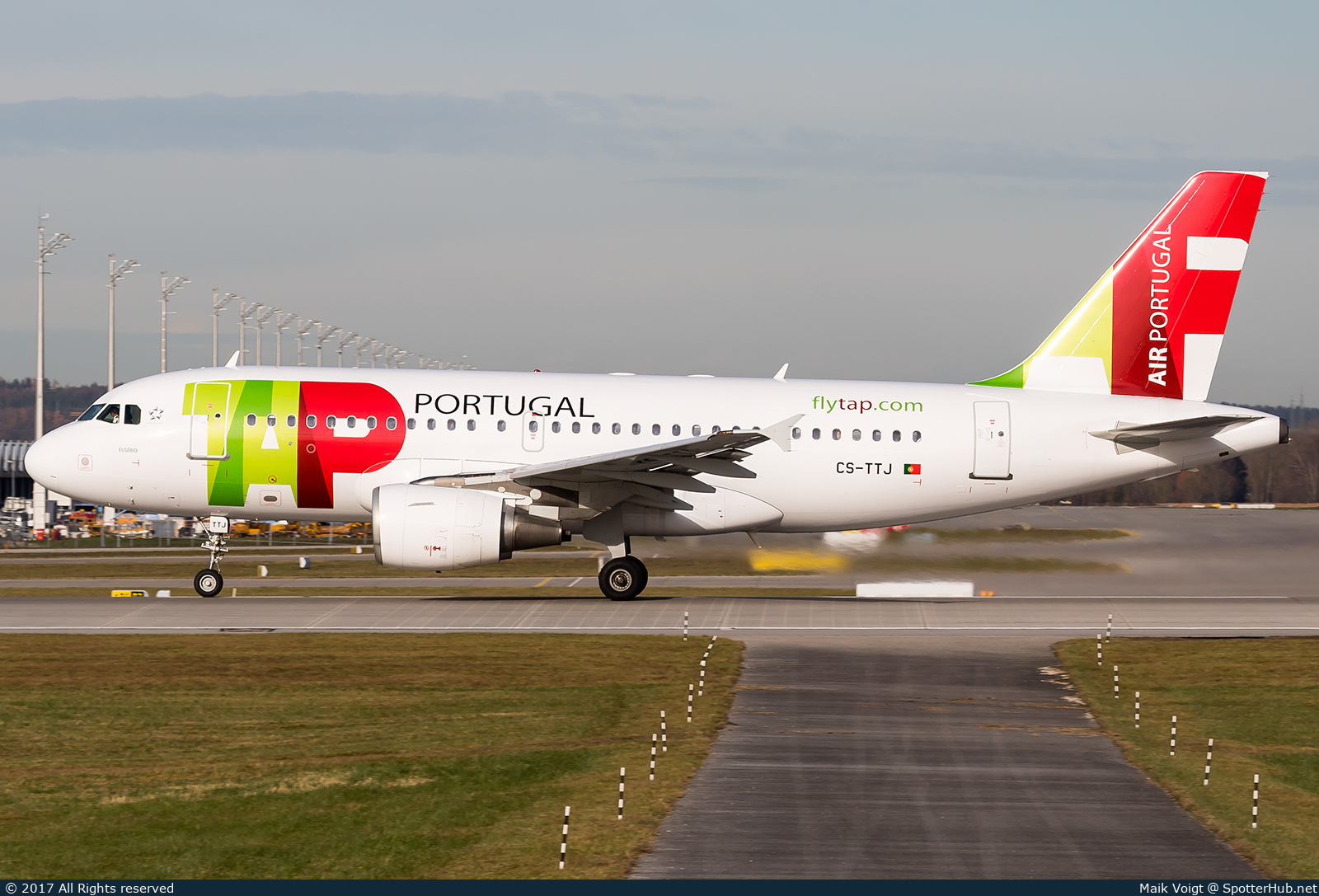 Photo of CS-TTJ - Airbus A319-111 operated by TAP Air Portugal