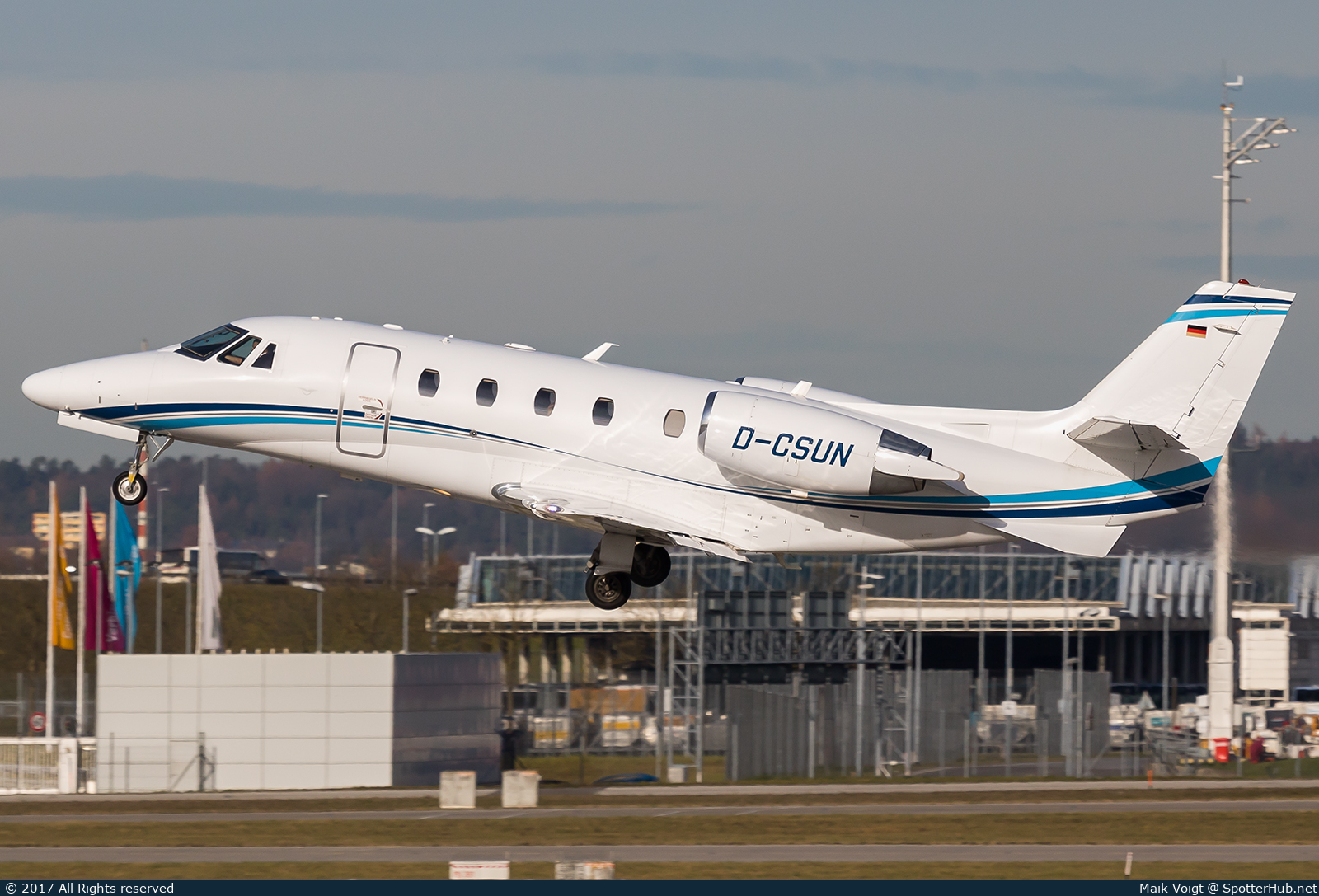 Photo of D-CSUN - Cessna 560XL Citation XLS+ operated by Air Hamburg