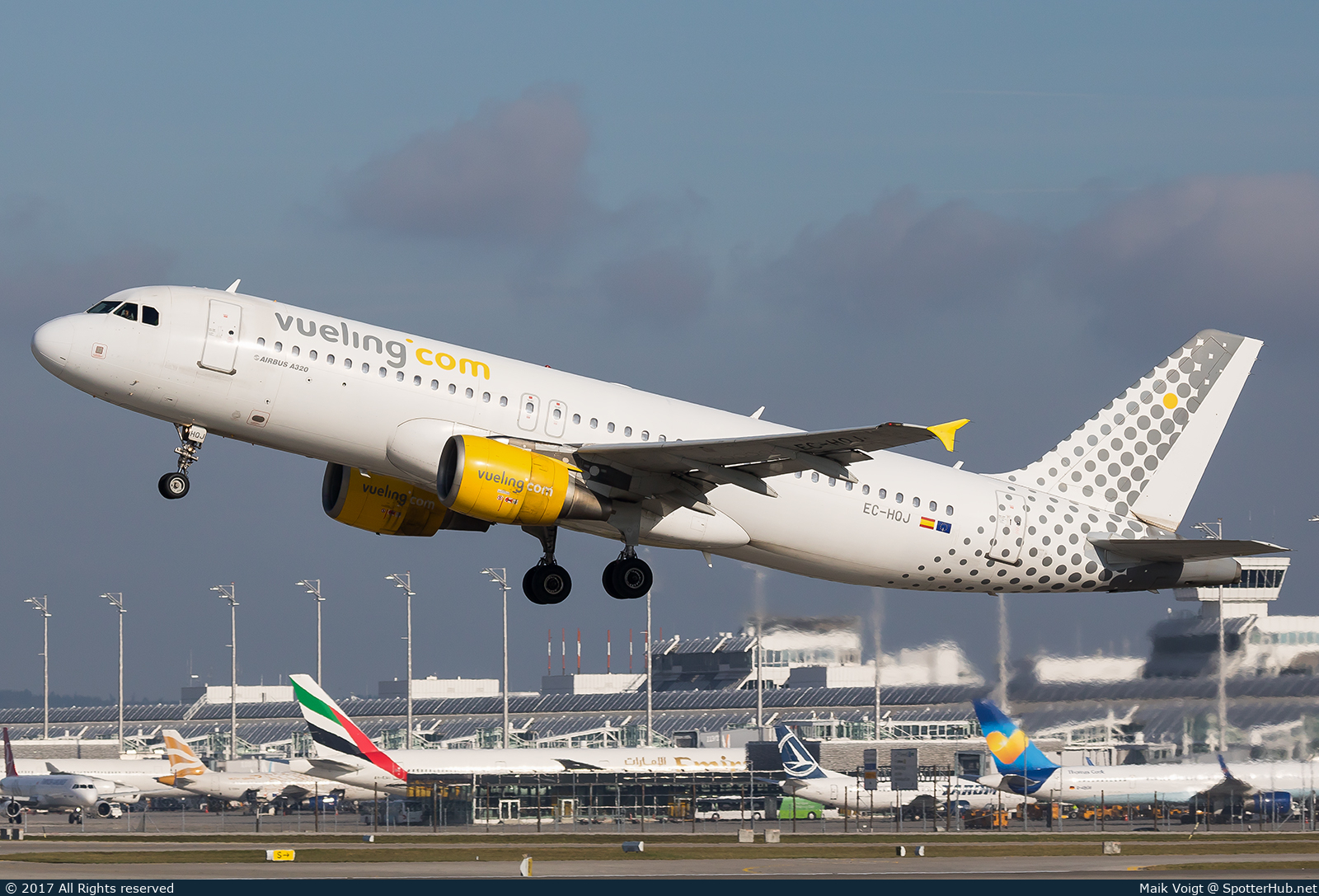 Photo of EC-HQJ - Airbus A320-214 operated by Vueling