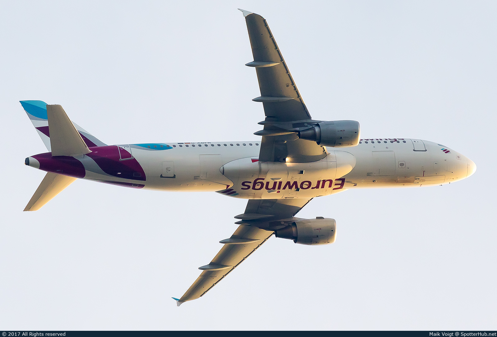 Photo of D-ABFR - Airbus A320-214 operated by Eurowings