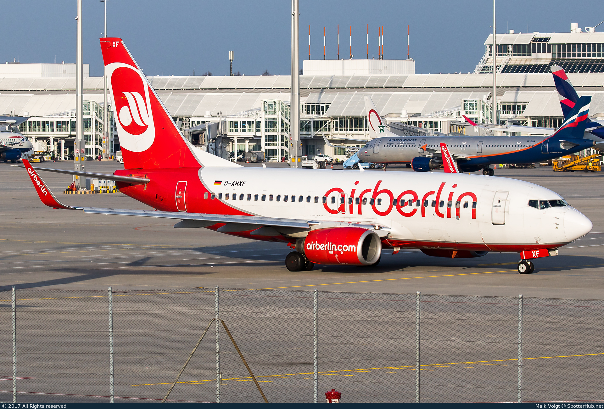 Photo of D-AHXF - Boeing 737-7K5 operated by Air Berlin (opb TUIfly)