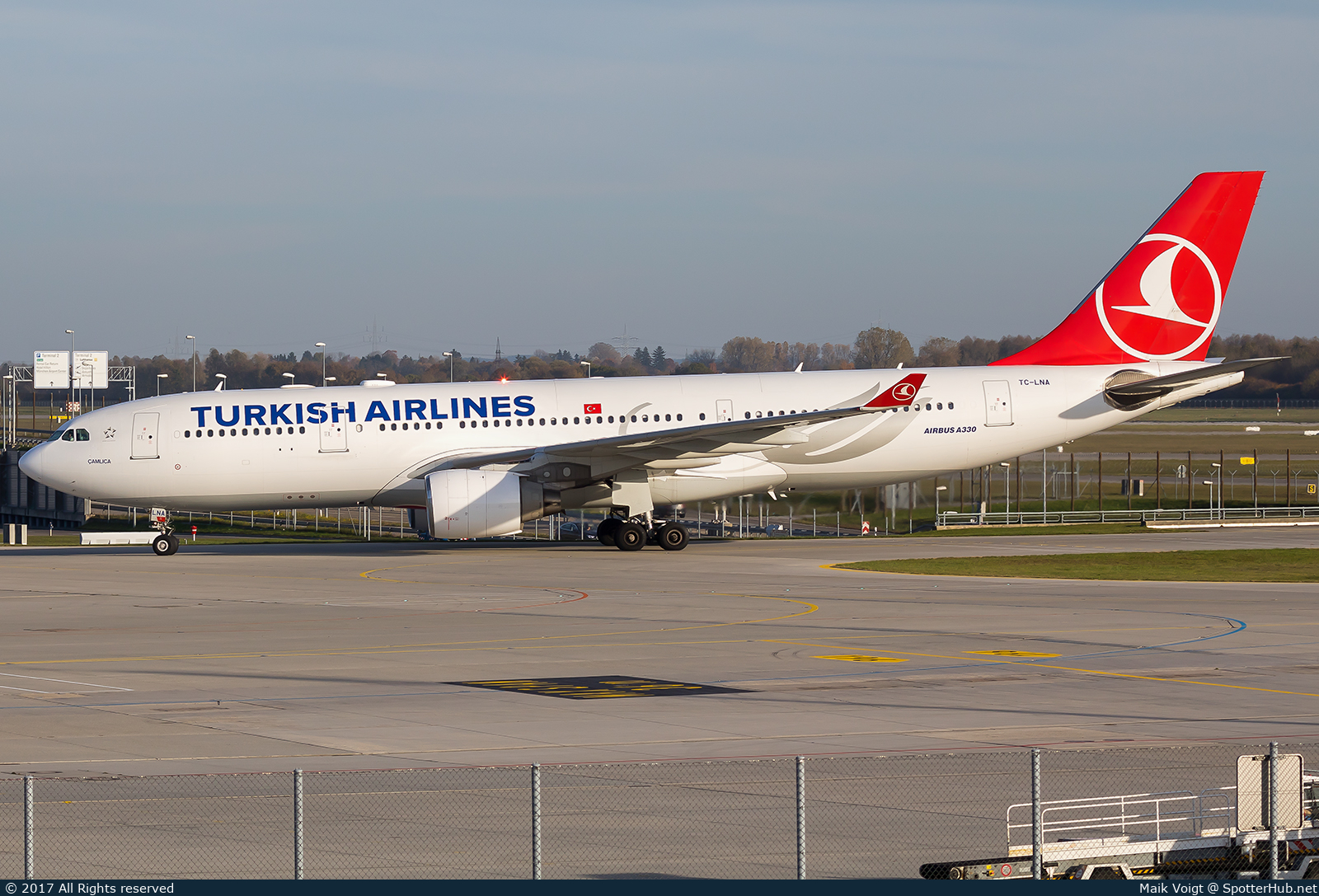 Photo of TC-LNA - Airbus A330-223 operated by Turkish Airlines