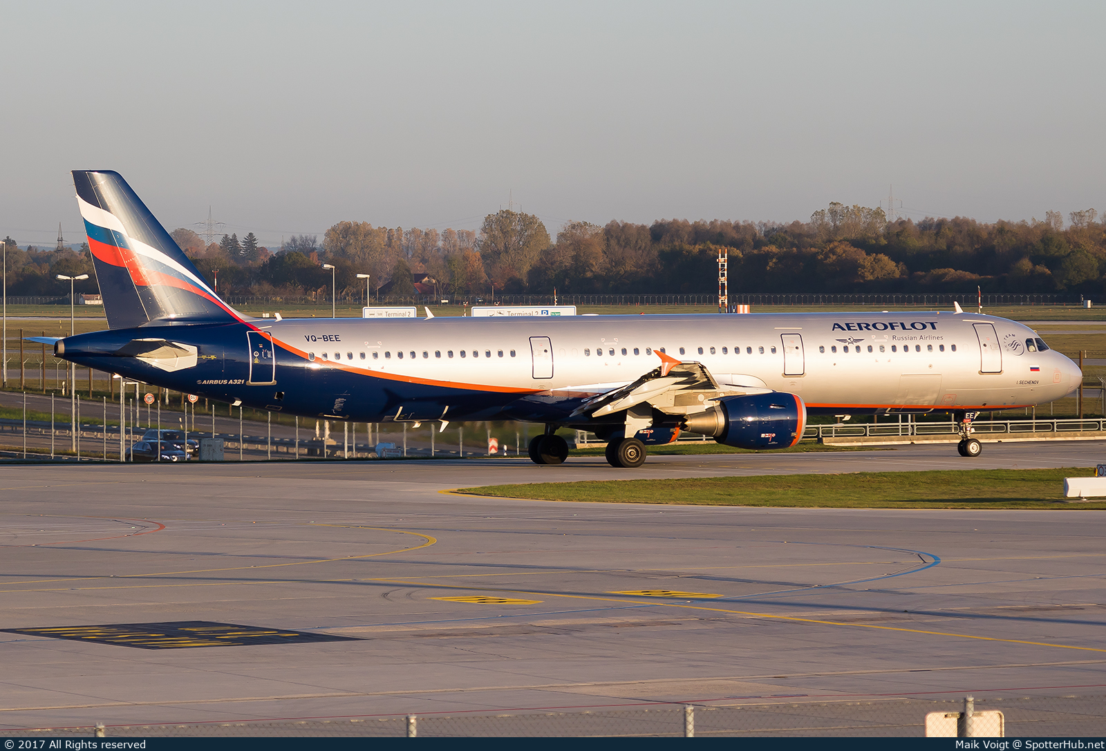 Photo of VQ-BEE - Airbus A321-211 operated by Aeroflot
