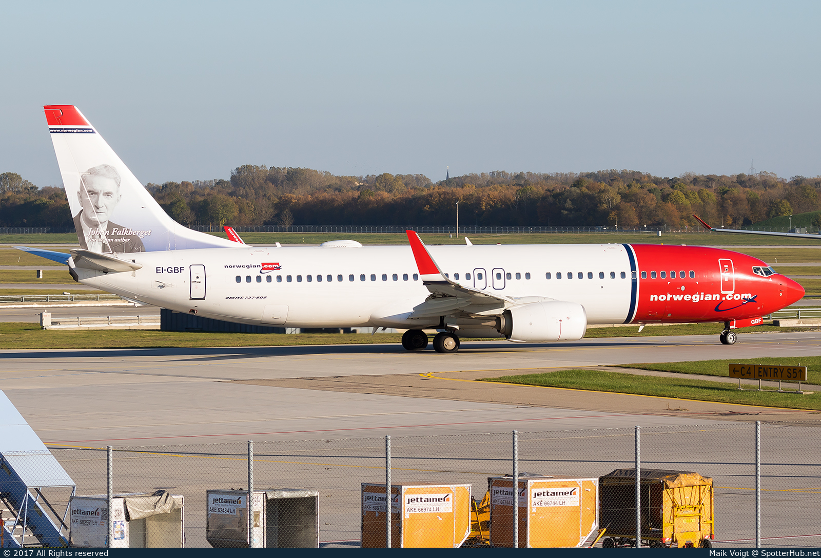 Photo of EI-GBF - Boeing 737-8JP operated by Norwegian Air International