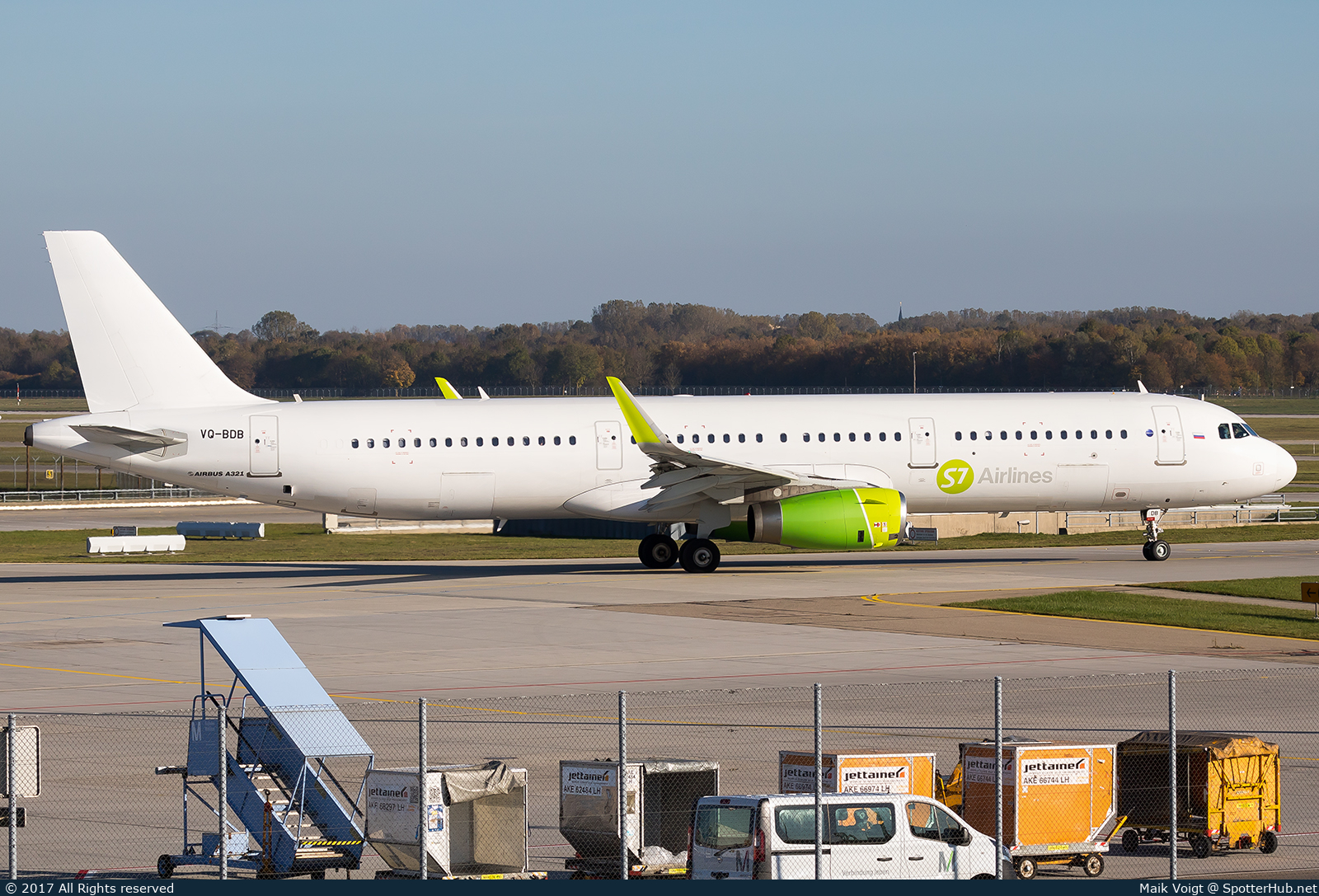 Photo of VQ-BDB - Airbus A321-231 operated by S7 Airlines