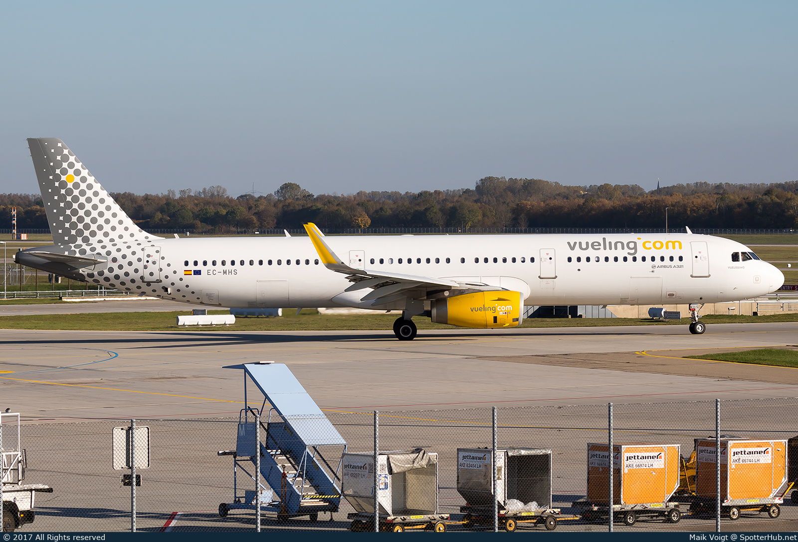 Photo of EC-MHS - Airbus A321-231 operated by Vueling