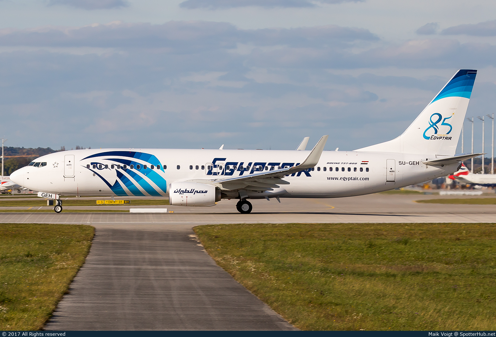 Photo of SU-GEH - Boeing 737-866 operated by Egyptair