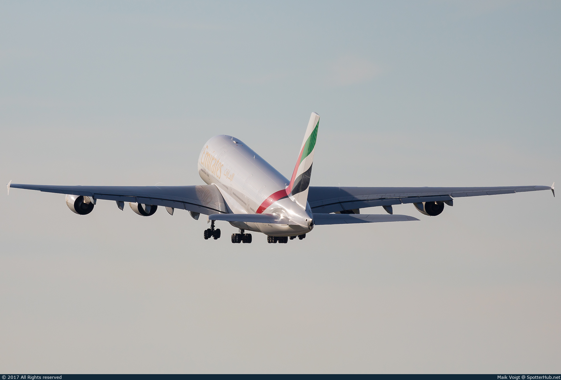 Photo of A6-EDT - Airbus A380-861 operated by Emirates