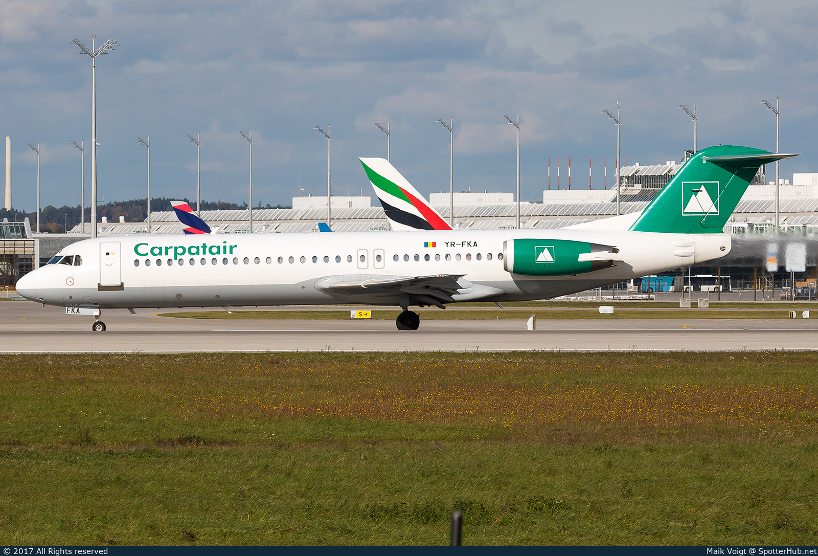 Photo of YR-FKA - Fokker 100 operated by Carpatair