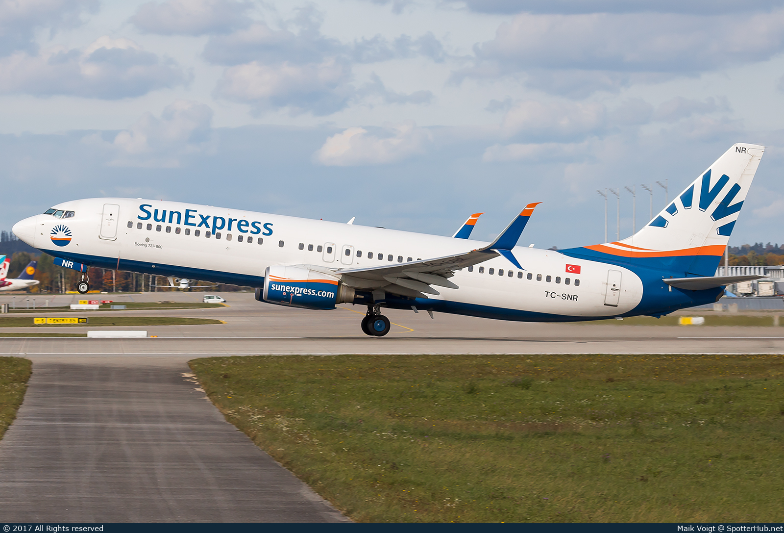 Photo of TC-SNR - Boeing 737-8HC operated by SunExpress