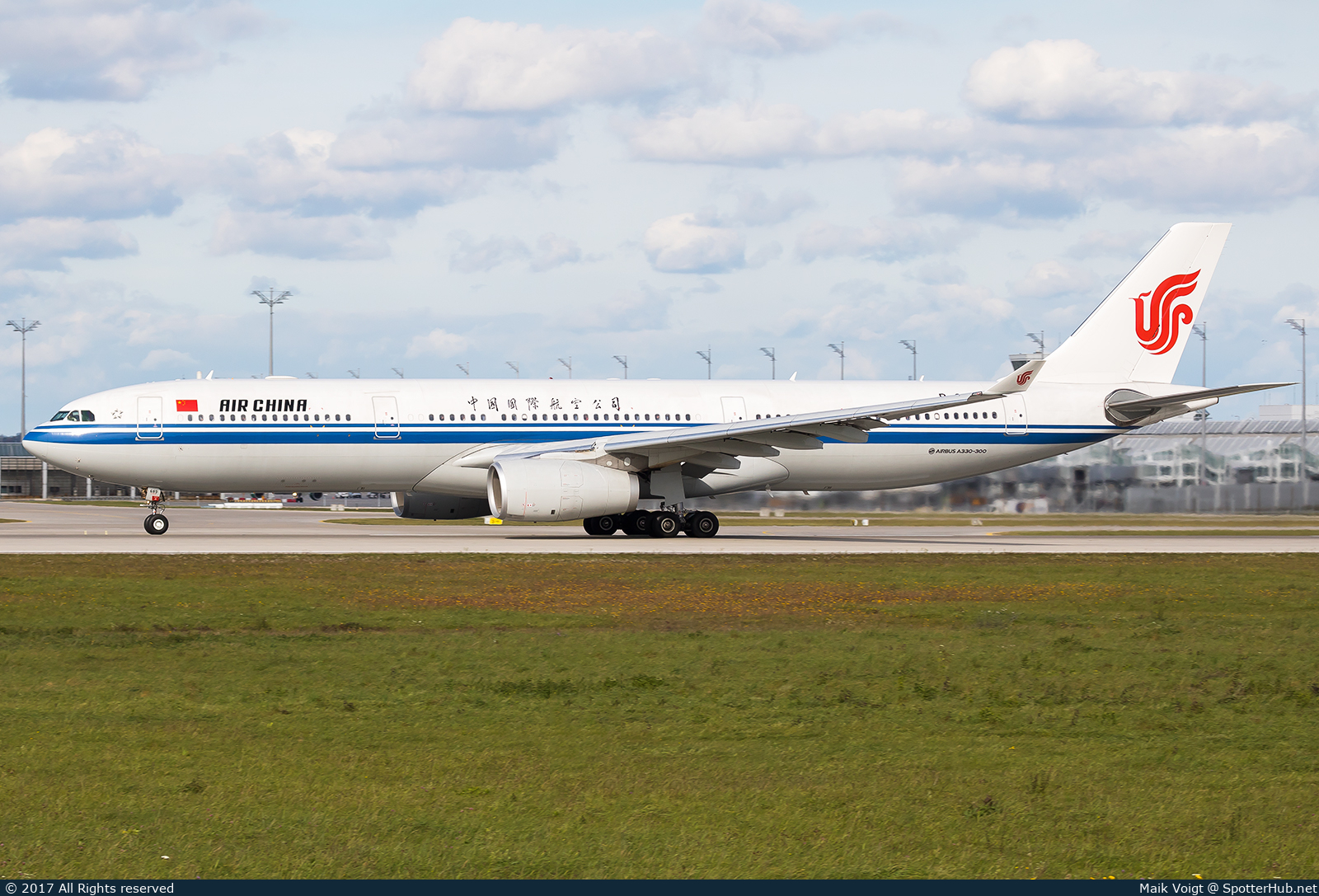 Photo of B-8689 - Airbus A330-343 operated by Air China