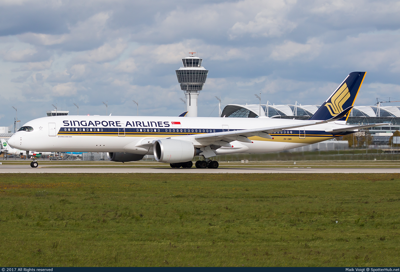 Photo of 9V-SMN - Airbus A350-941 operated by Singapore Airlines