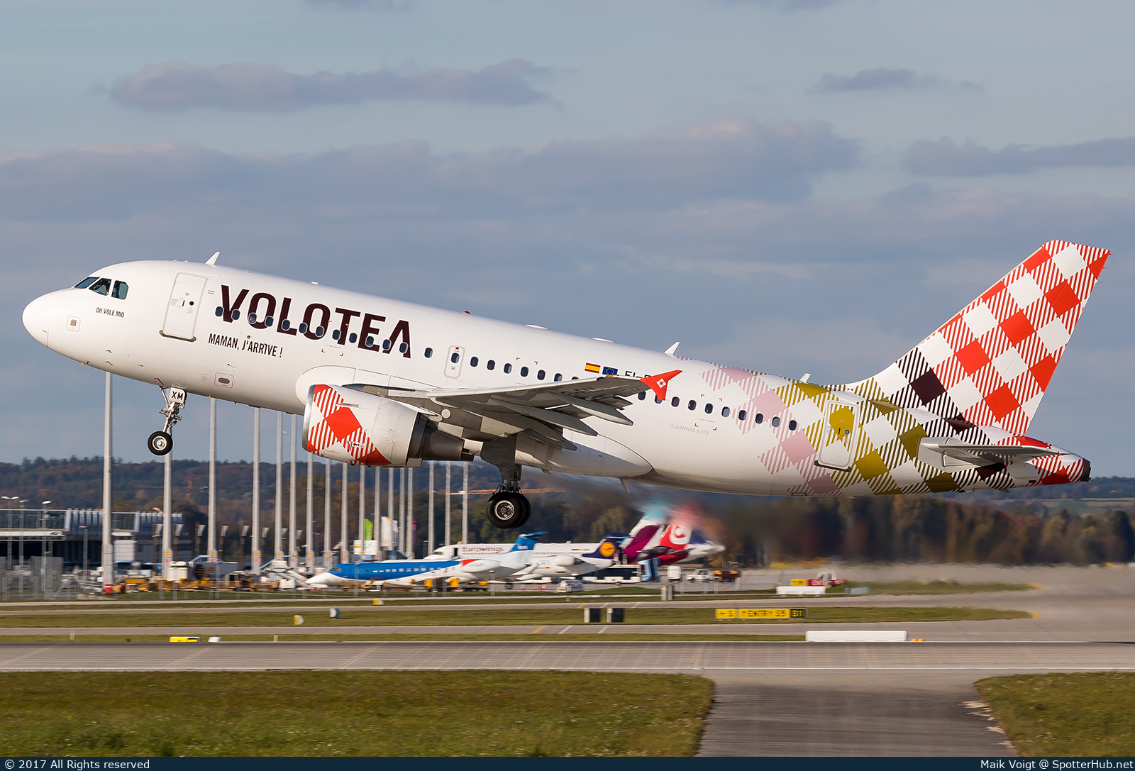 Photo of EI-FXM - Airbus A319-111 operated by Volotea