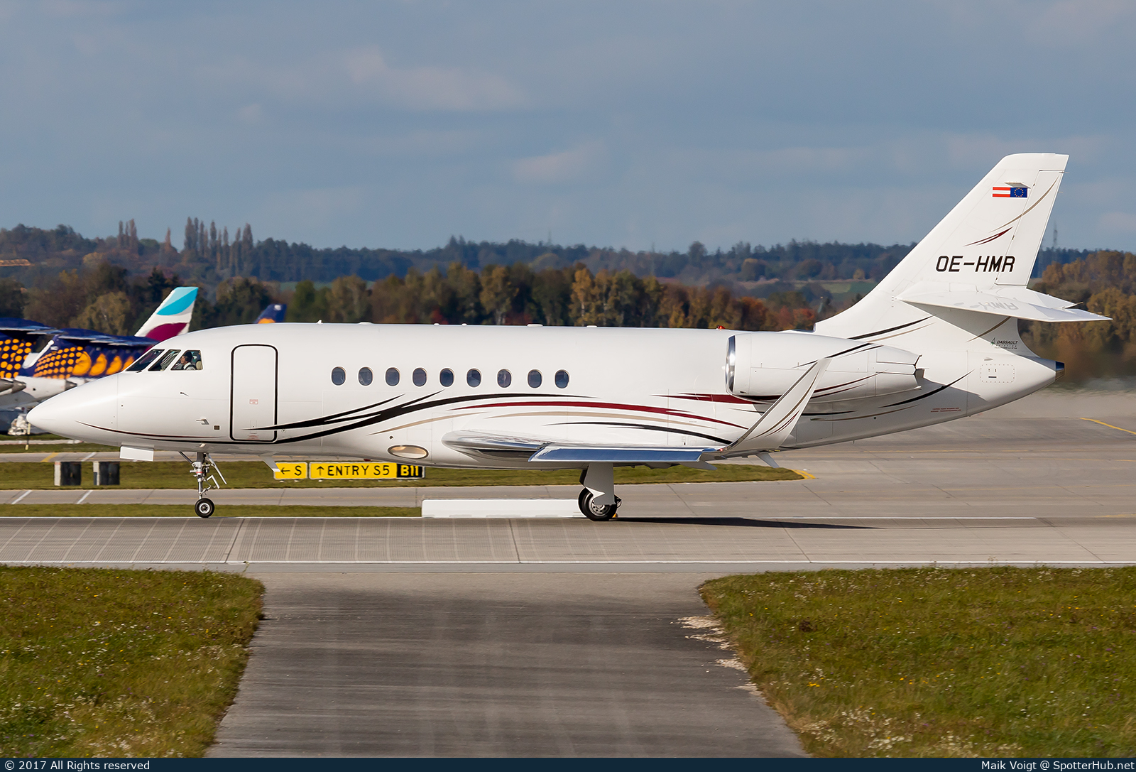 Photo of OE-HMR - Dassault Falcon 2000LX operated by MHS Aviation