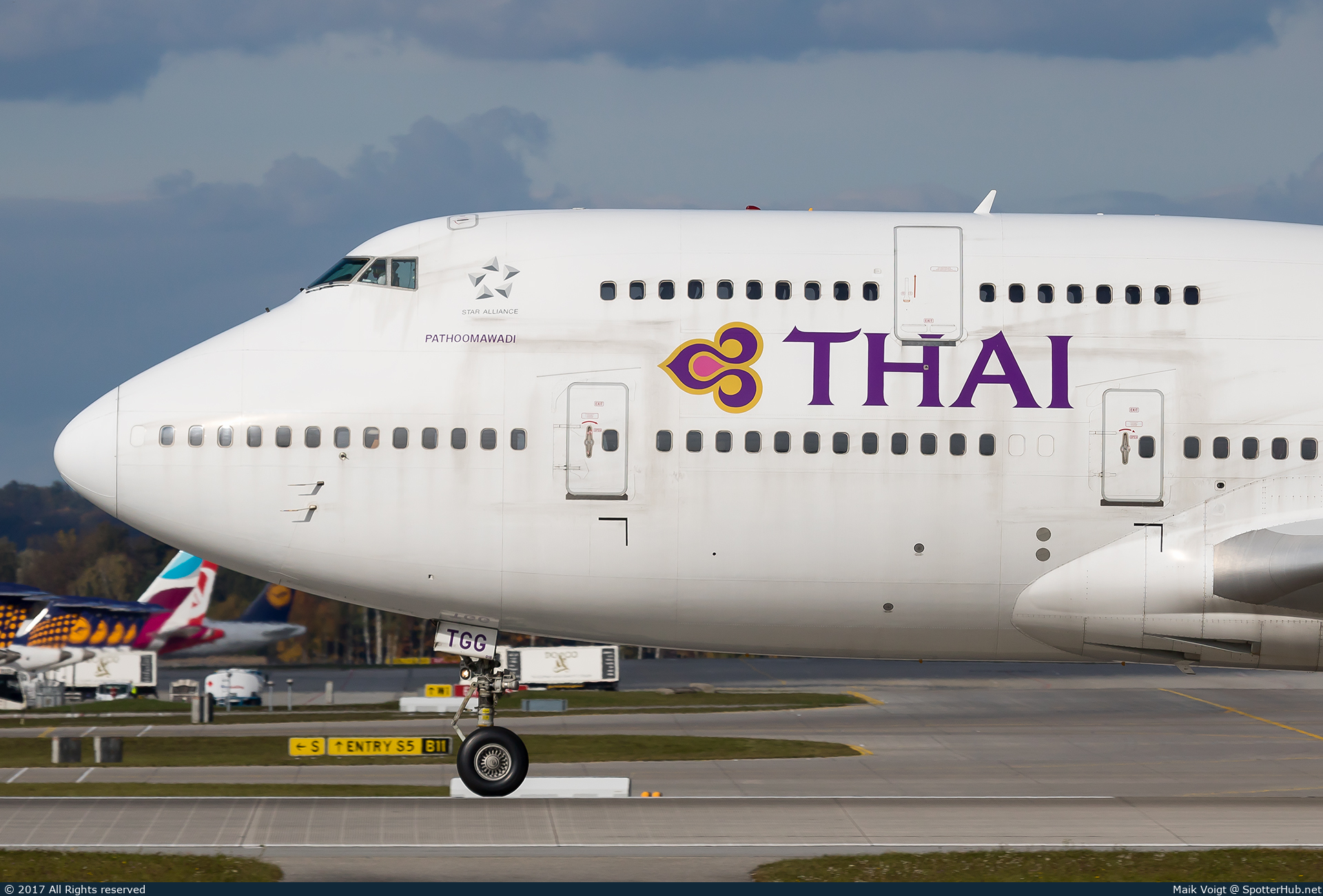 Photo of HS-TGG - Boeing 747-4D7 operated by Thai Airways International